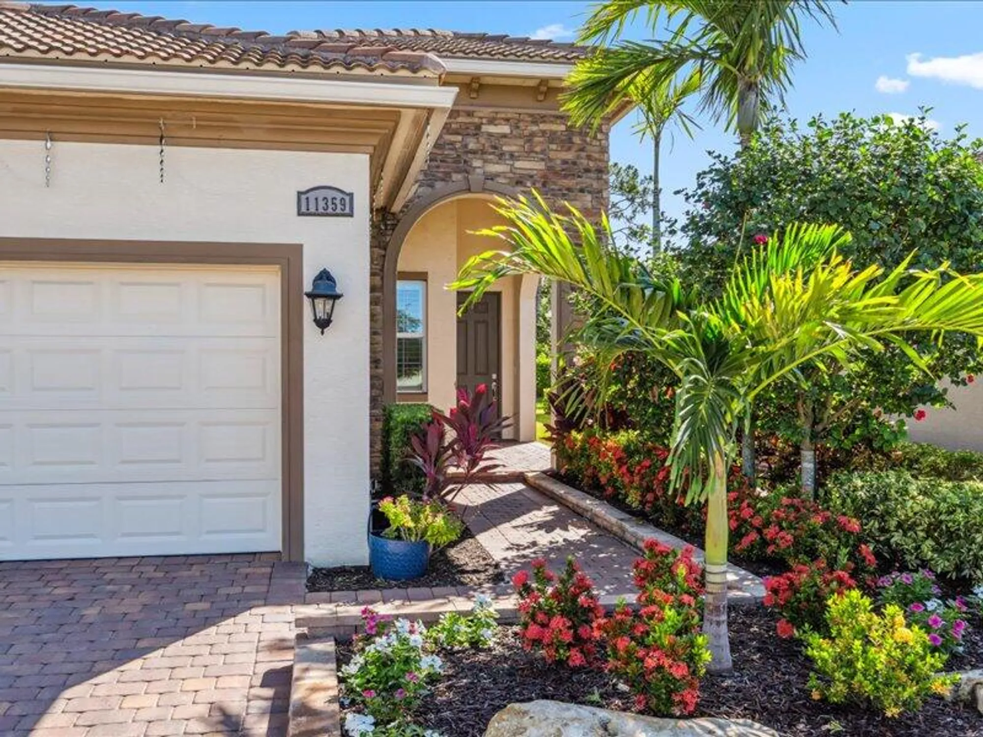 Property Slideshow image 8 of 48 | 11359 sw visconti way, Port Saint Lucie, FL, 34986