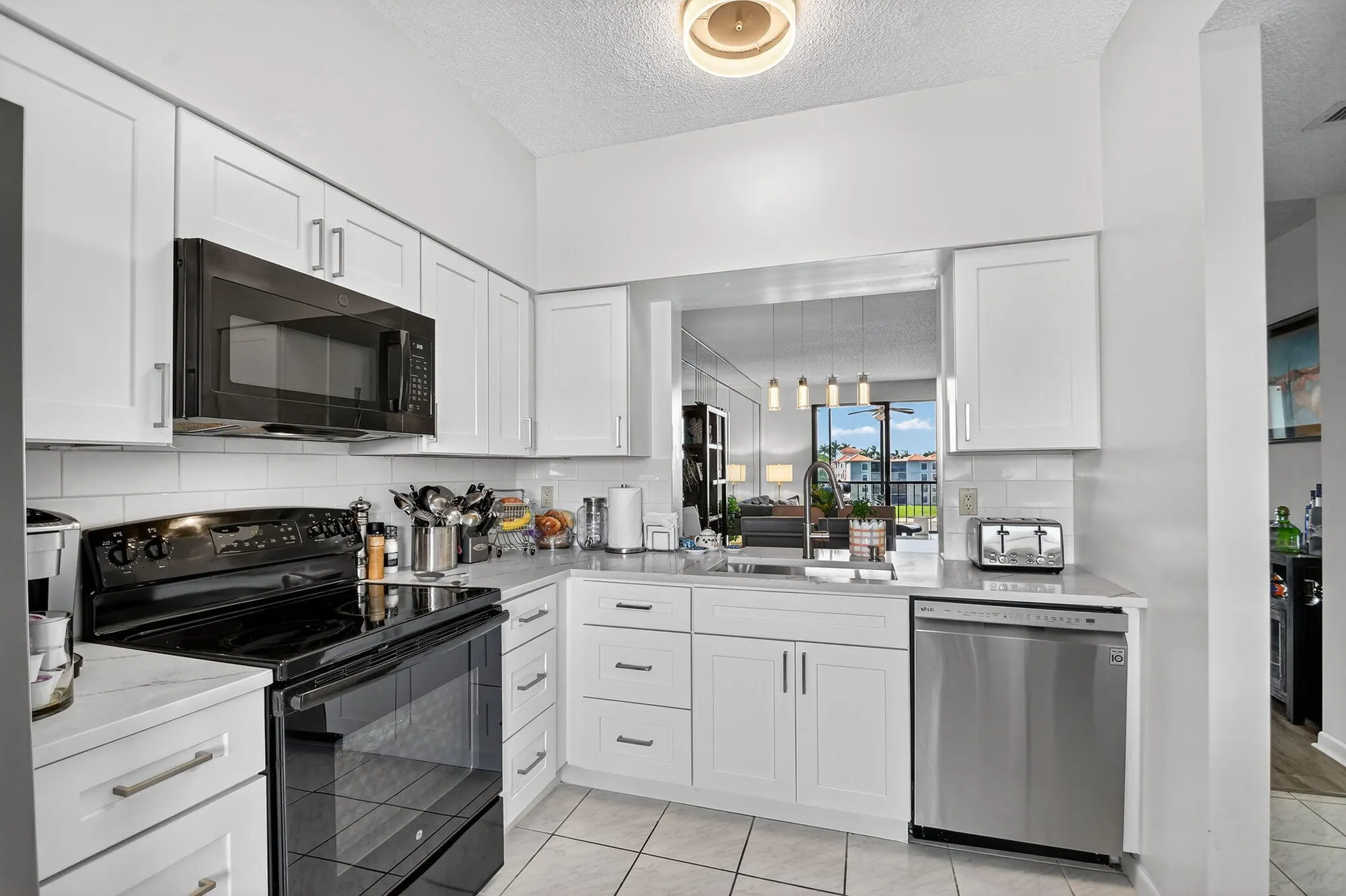 Property Slideshow image 9 of 104 | 6193 pointe regal cir 402, Delray Beach, FL, 33484