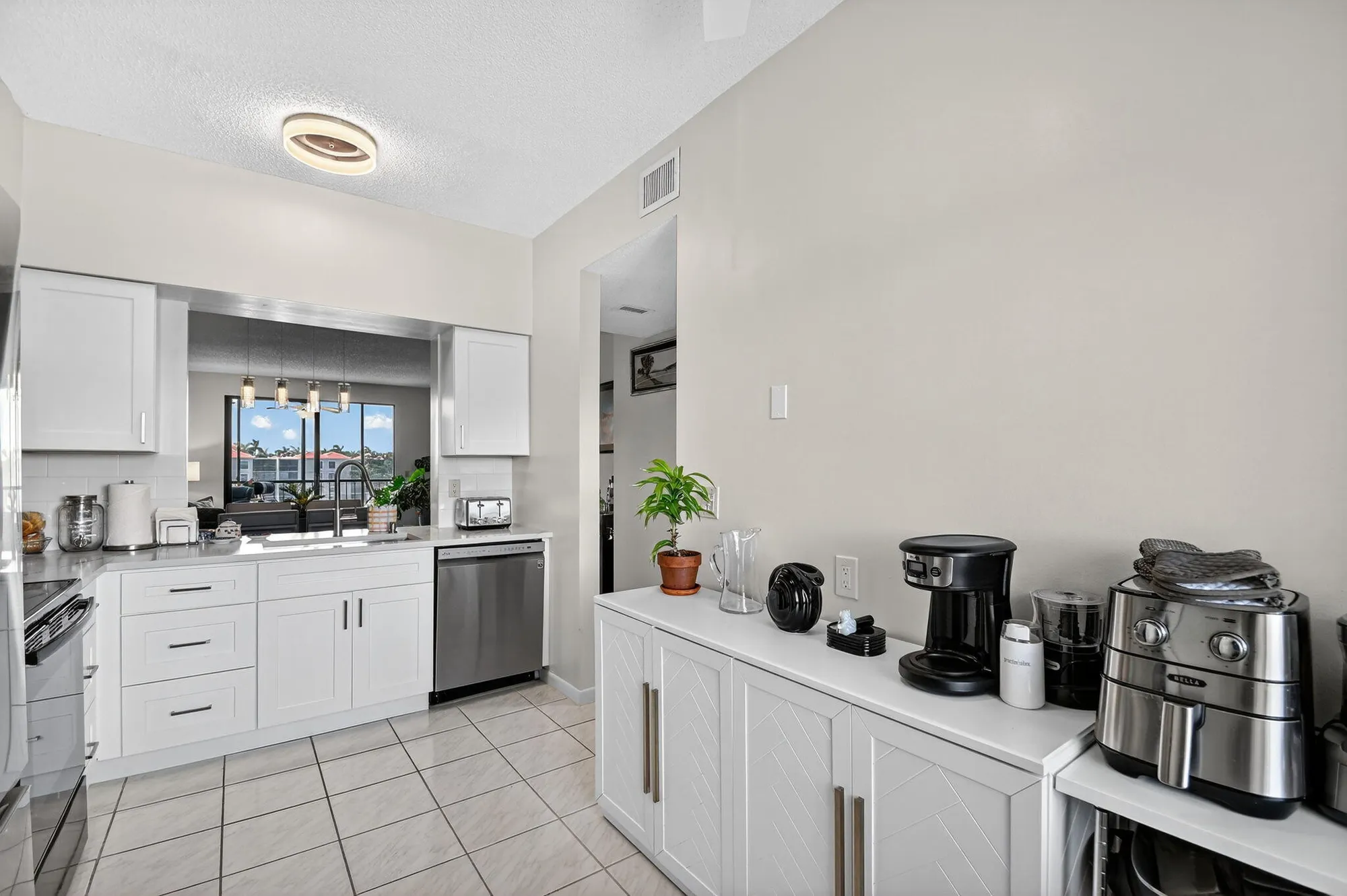 Property Slideshow image 10 of 104 | 6193 pointe regal cir 402, Delray Beach, FL, 33484