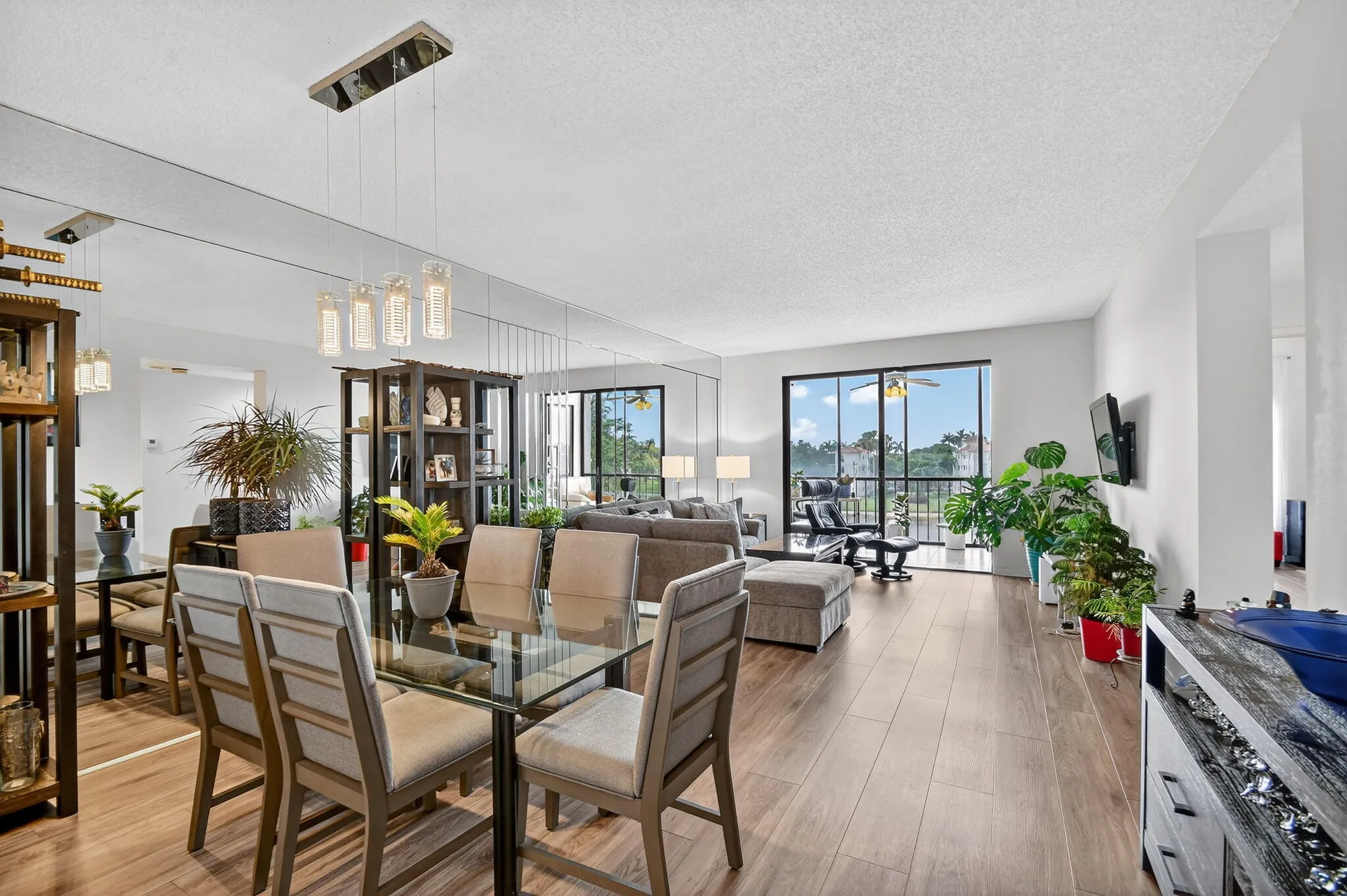 Property Slideshow image 12 of 104 | 6193 pointe regal cir 402, Delray Beach, FL, 33484