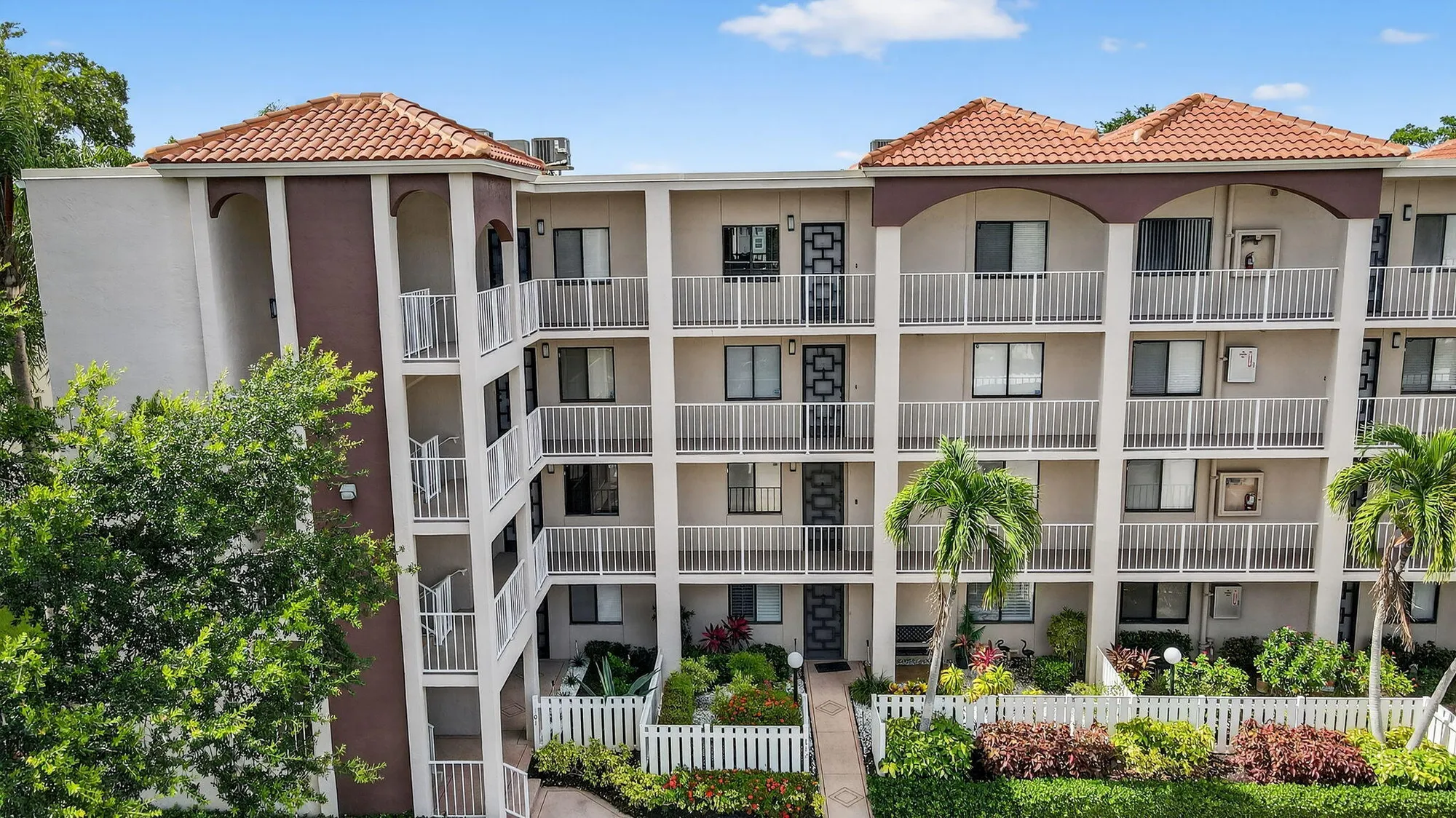 Property Slideshow image 35 of 104 | 6193 pointe regal cir 402, Delray Beach, FL, 33484