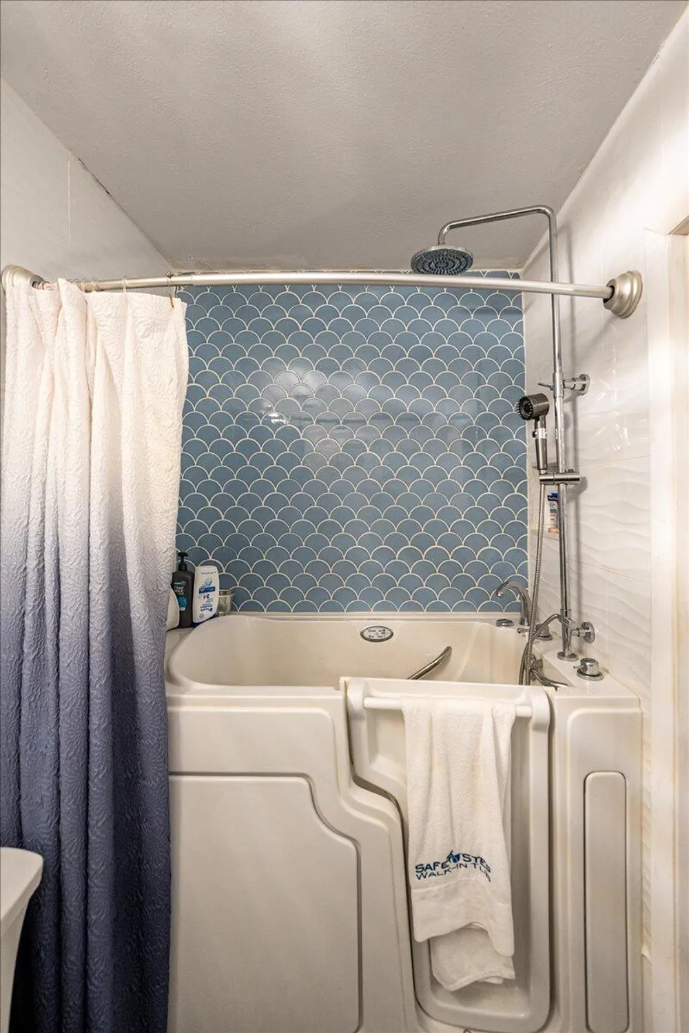 Property Slideshow image 15 of 19 | 2929 se ocean blvd 114-7, Stuart, FL, 34996