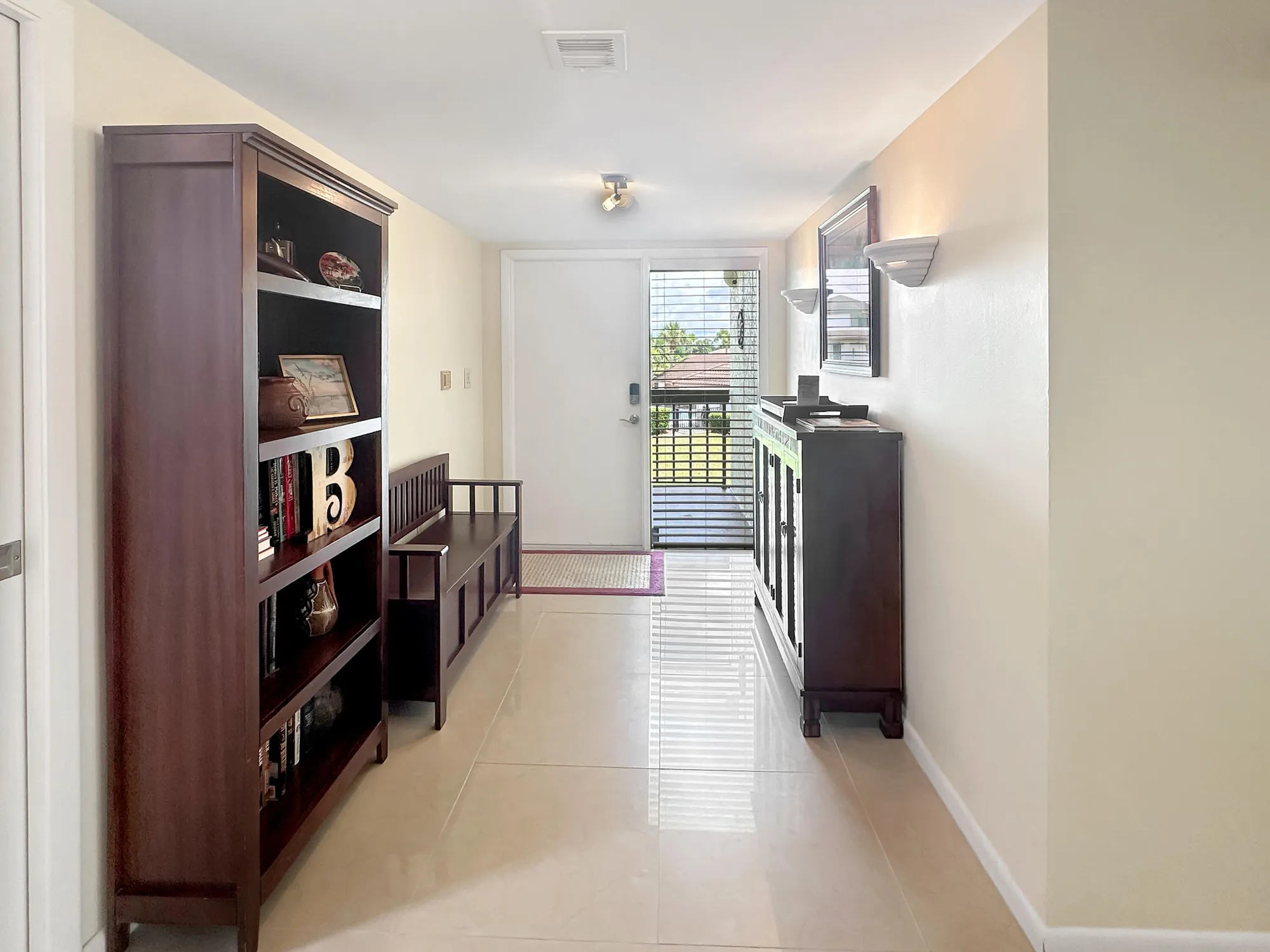 Property Slideshow image 8 of 44 | 3351 twin lakes ter apt 206, Fort Pierce, FL, 34951