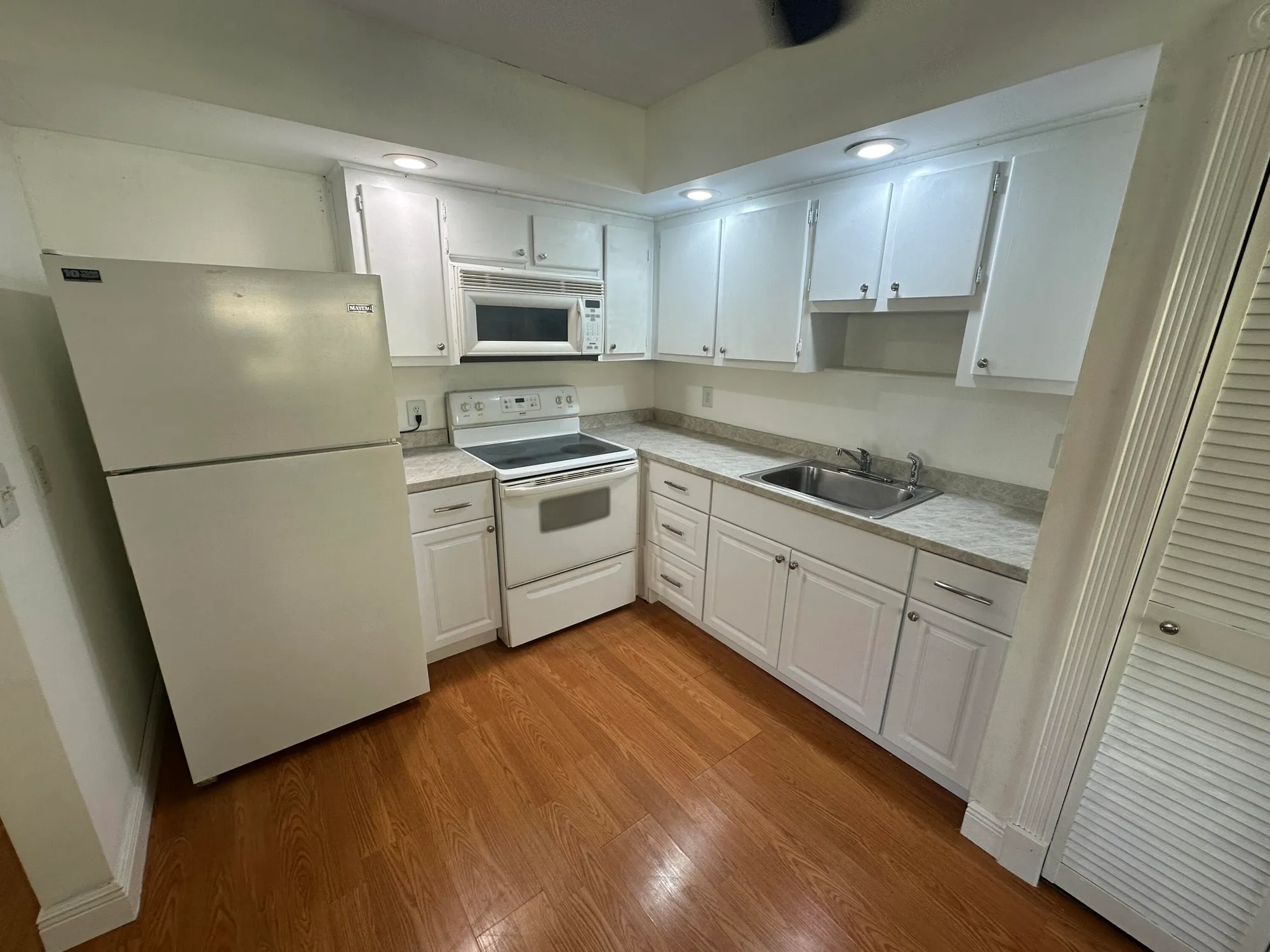 Property Slideshow image 14 of 15 | 155 saxony d, Delray Beach, FL, 33446