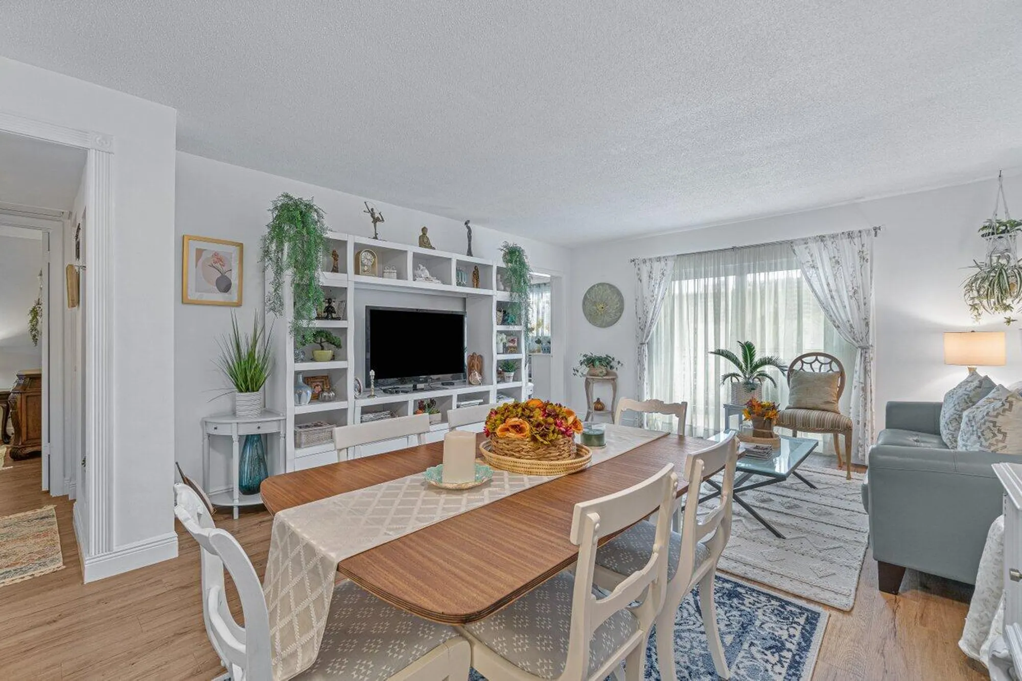 Property Slideshow image 8 of 27 | 2855 garden dr 211, Lake Worth, FL, 33461