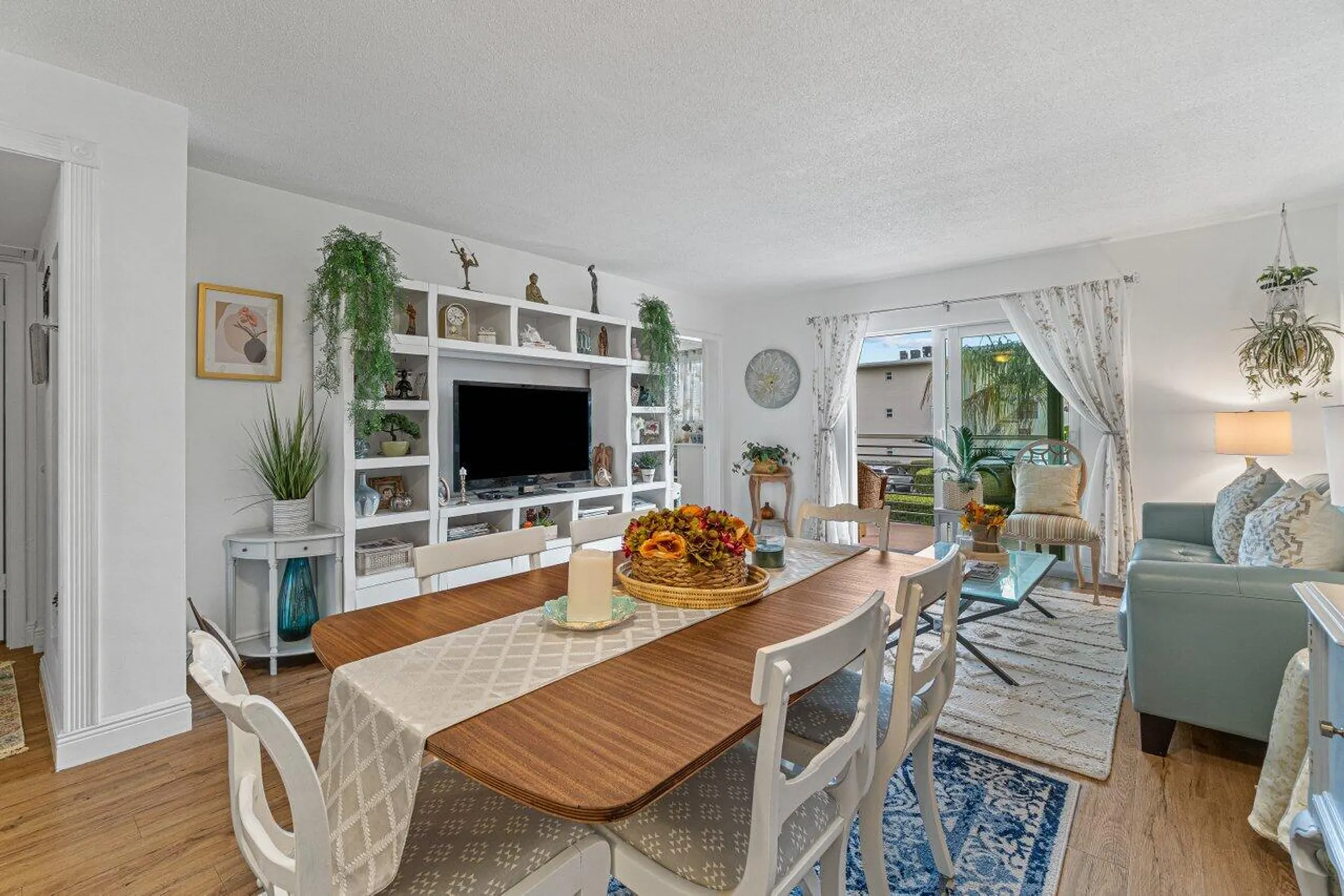 Property Slideshow image 9 of 27 | 2855 garden dr 211, Lake Worth, FL, 33461