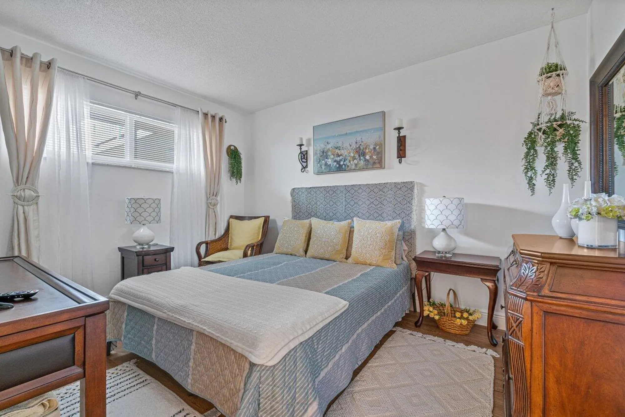 Property Slideshow image 14 of 27 | 2855 garden dr 211, Lake Worth, FL, 33461