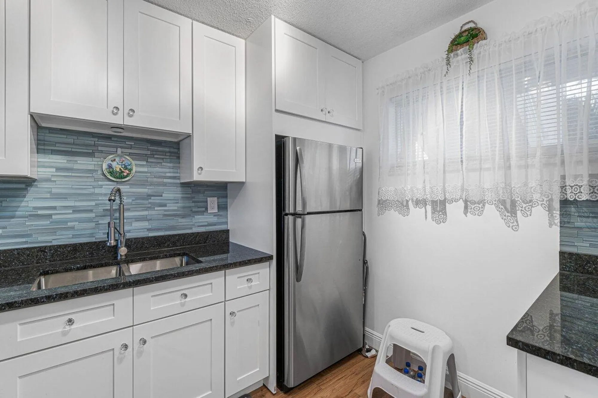Property Slideshow image 5 of 27 | 2855 garden dr 211, Lake Worth, FL, 33461