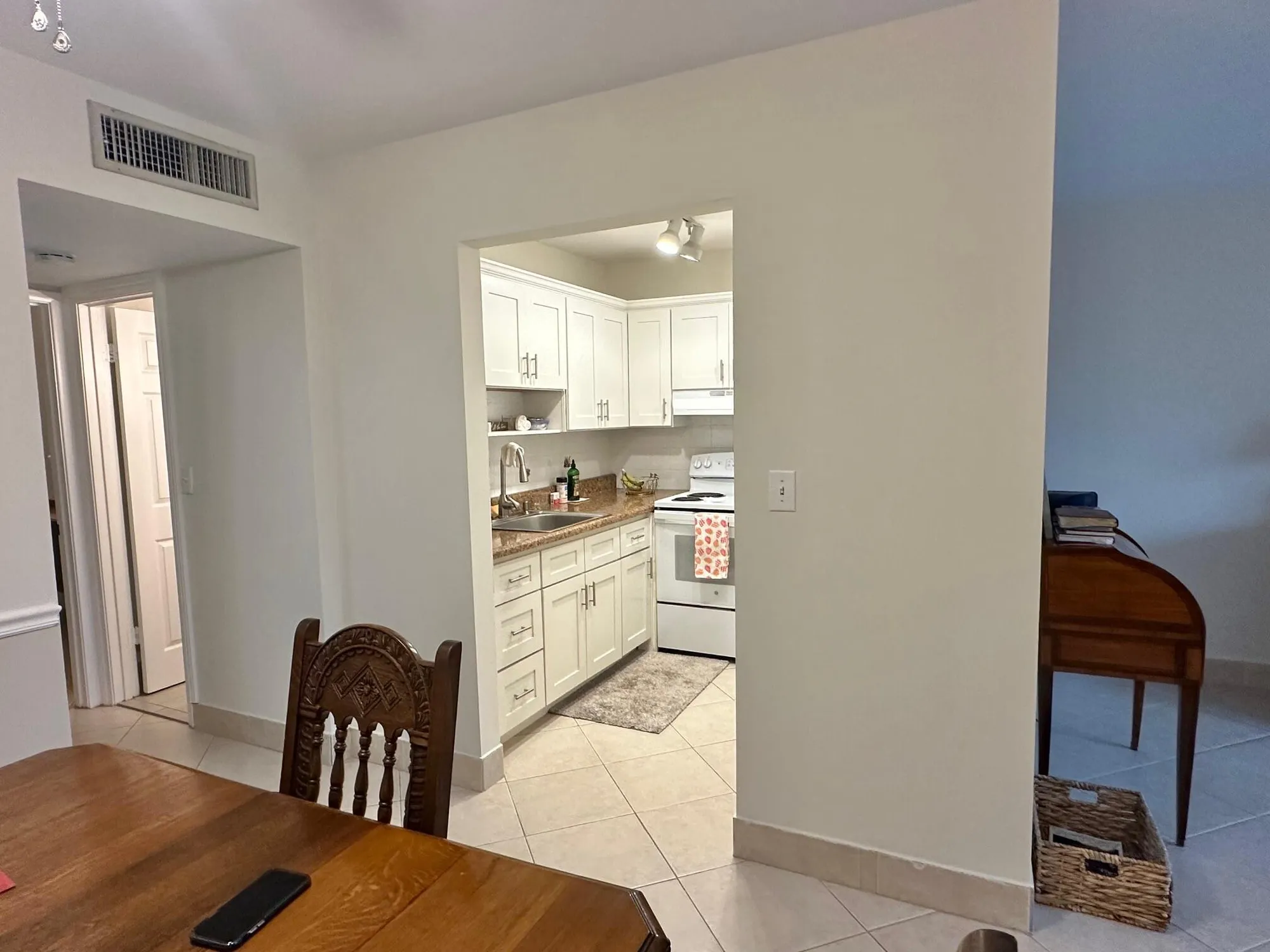 Property Slideshow image 8 of 17 | 310 north blvd 1c, Boynton Beach, FL, 33435