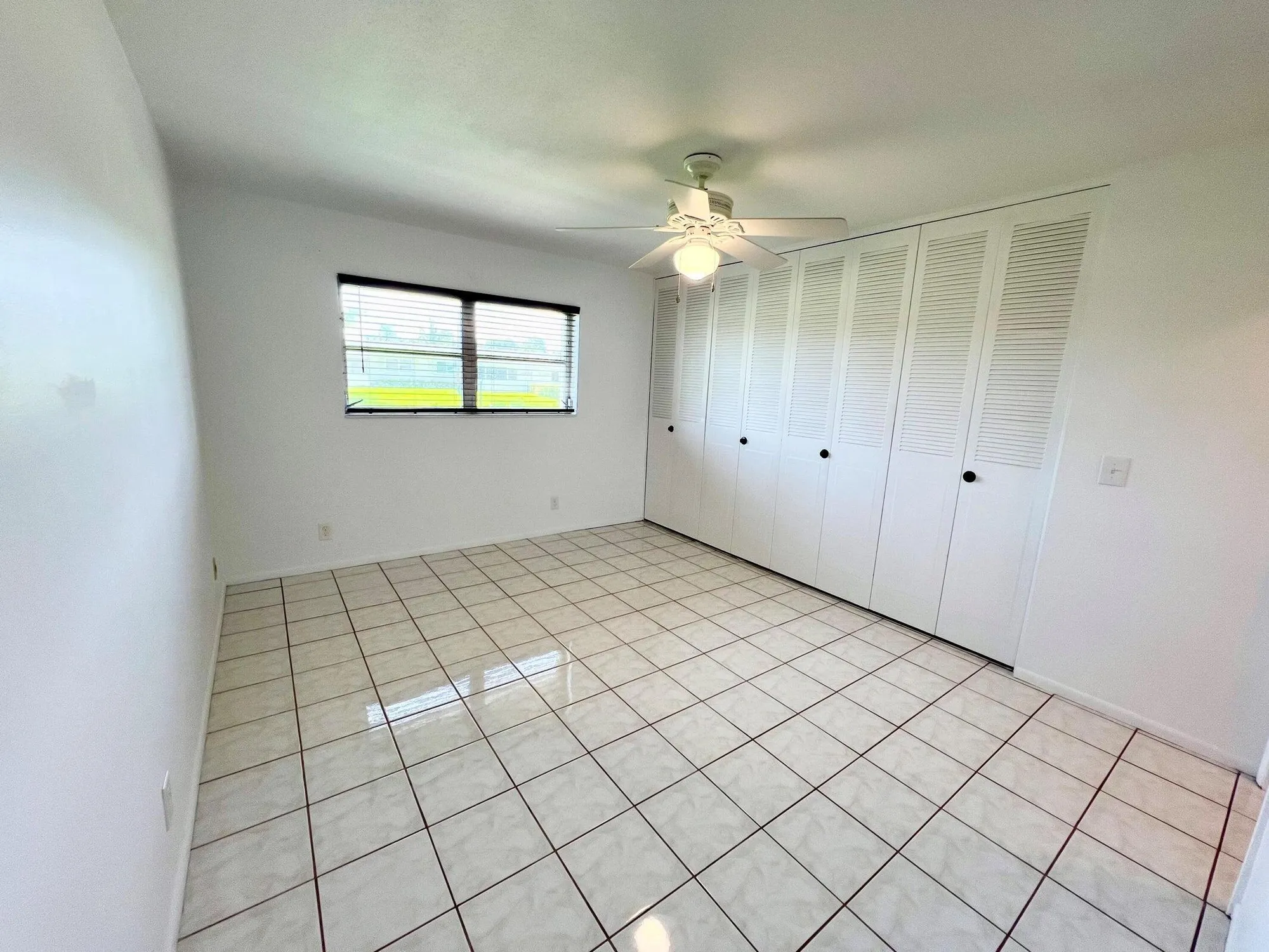 Property Slideshow image 17 of 35 | 2805 crosley dr b, West Palm Beach, FL, 33415
