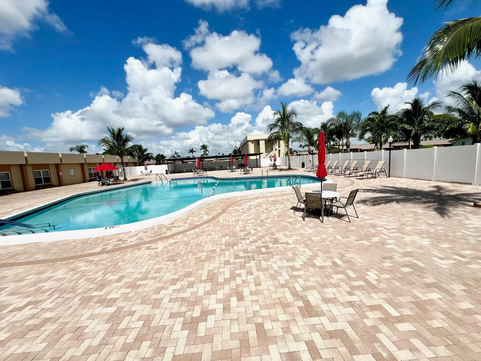 Property Slideshow image 29 of 35 | 2805 crosley dr b, West Palm Beach, FL, 33415