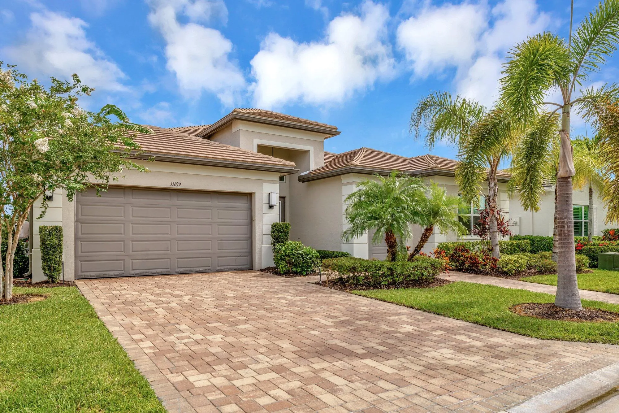 Property Slideshow image 3 of 89 | 11699 sw coronado springs dr, Port Saint Lucie, FL, 34987