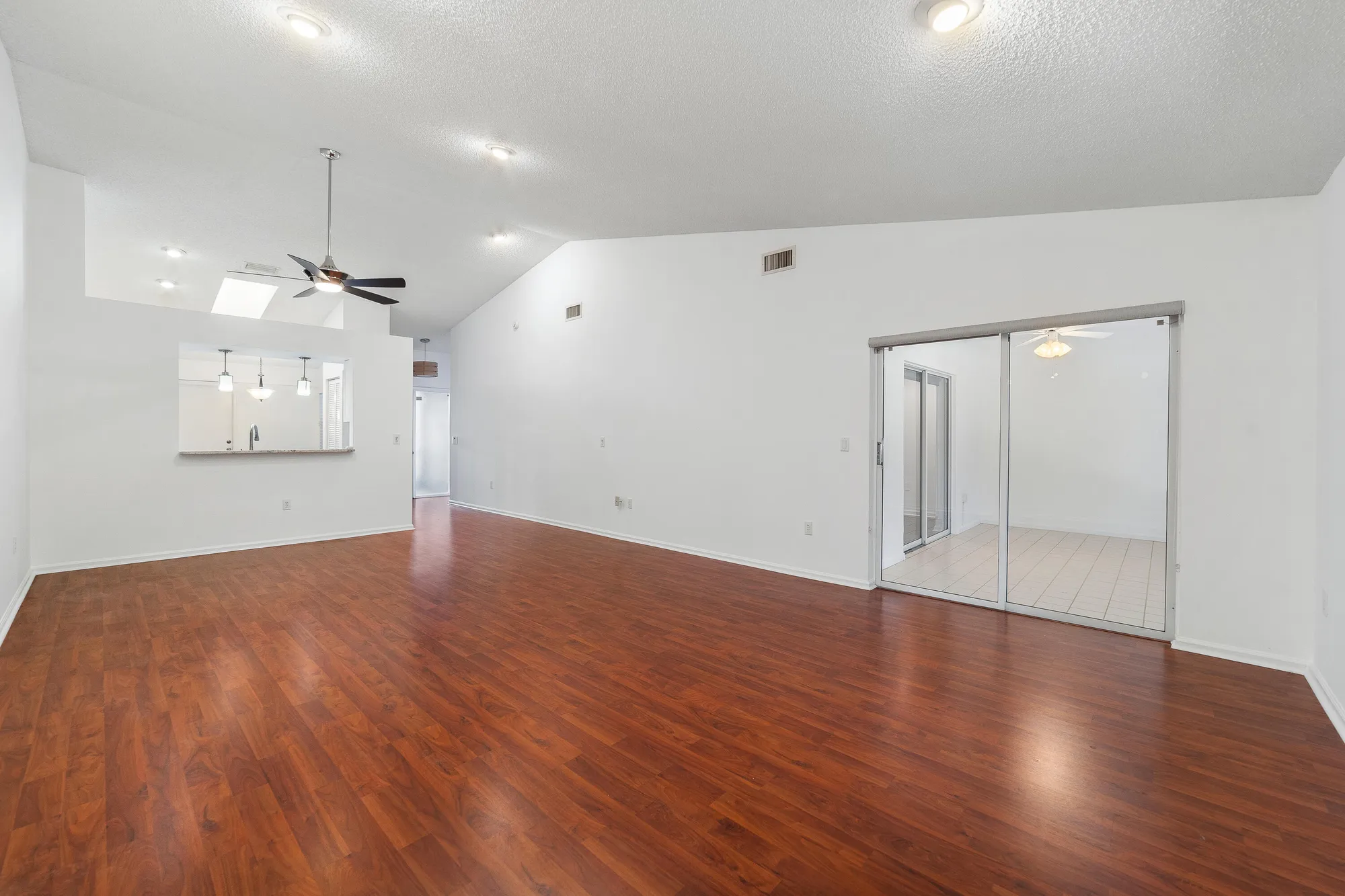 Property Slideshow image 5 of 28 | 9904 summerbrook ter c, Boynton Beach, FL, 33437