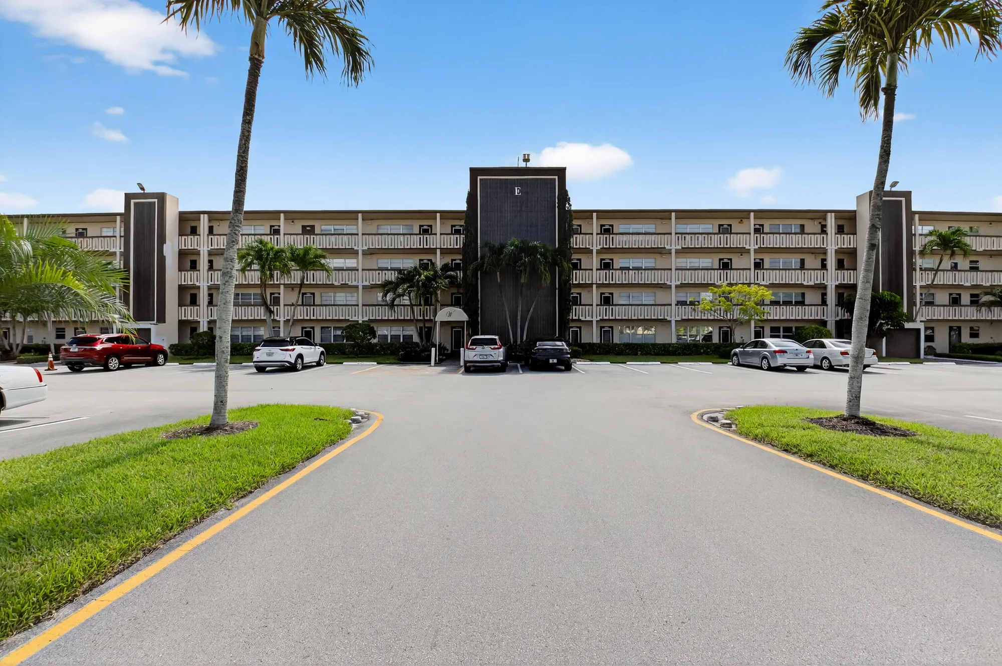 Property Slideshow image 4 of 85 | 4093 wolverton e unit e, Boca Raton, FL, 33434