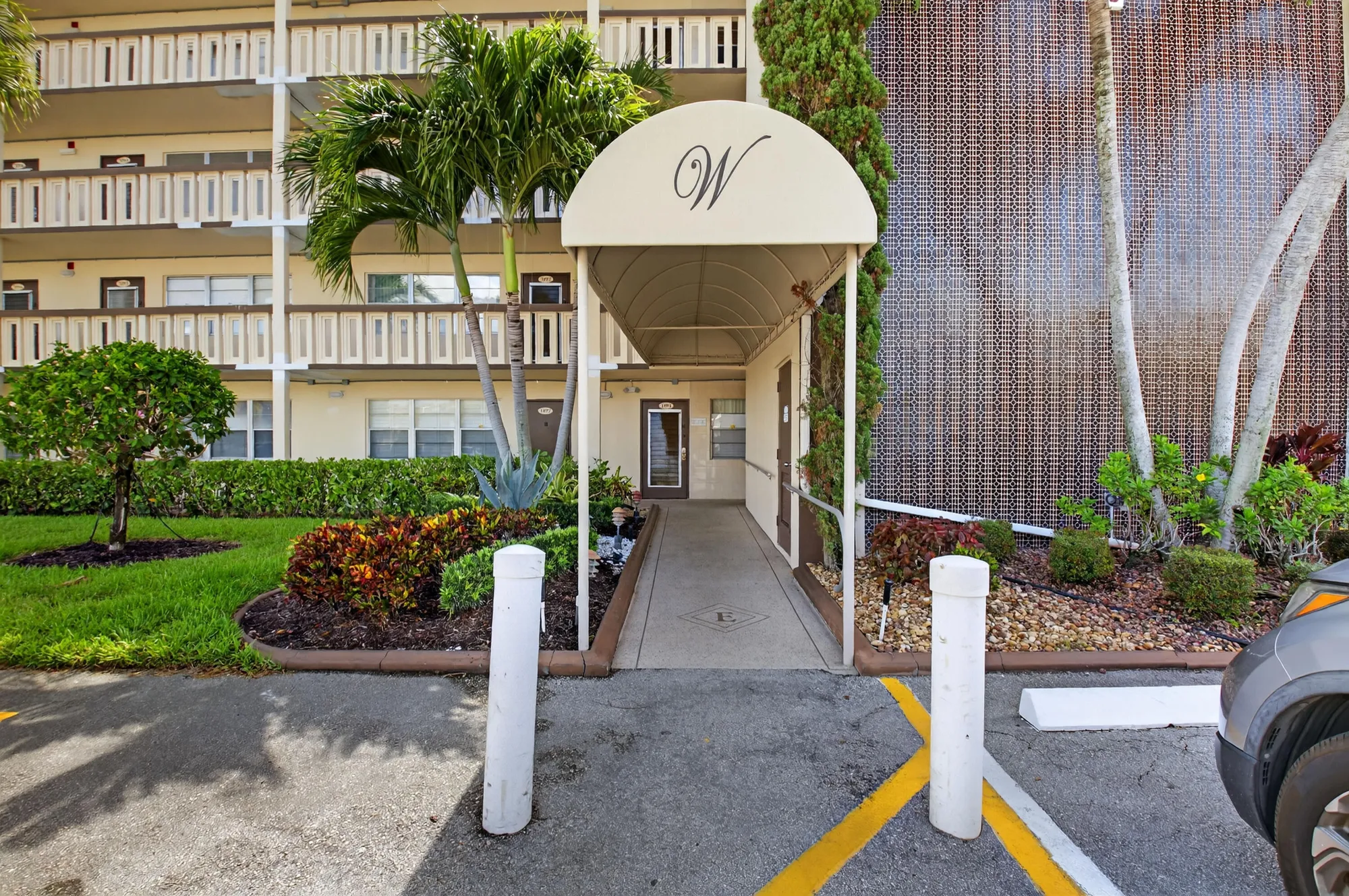 Property Slideshow image 7 of 85 | 4093 wolverton e unit e, Boca Raton, FL, 33434