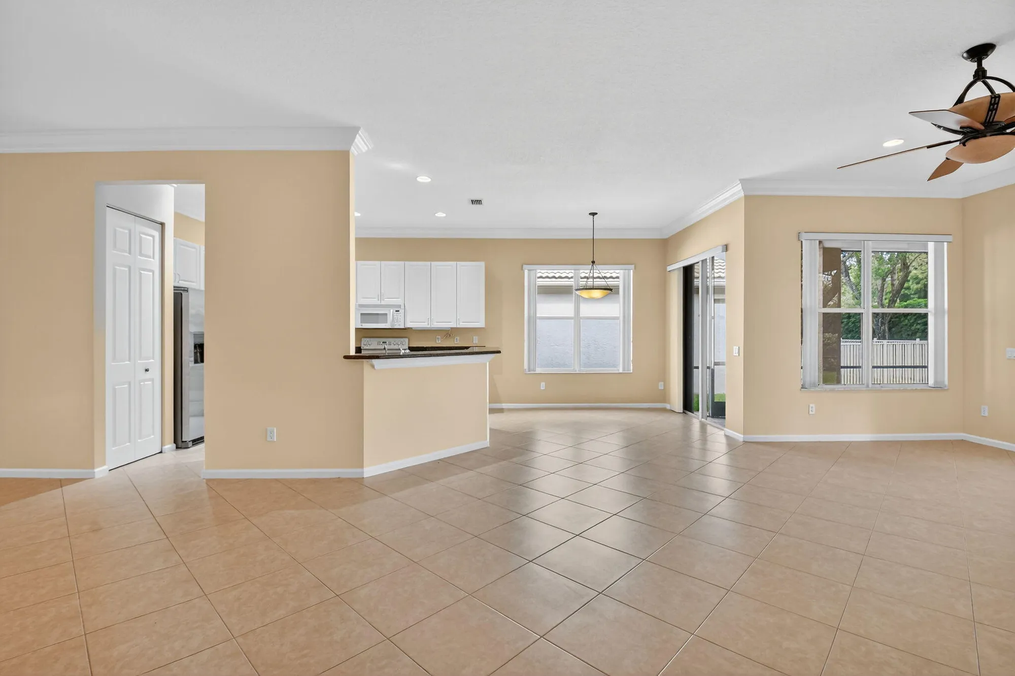 Property Slideshow image 10 of 83 | 8191 playa del sur blvd, Lake Worth, FL, 33467