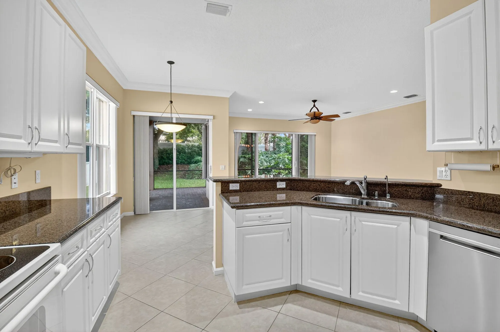 Property Slideshow image 17 of 83 | 8191 playa del sur blvd, Lake Worth, FL, 33467