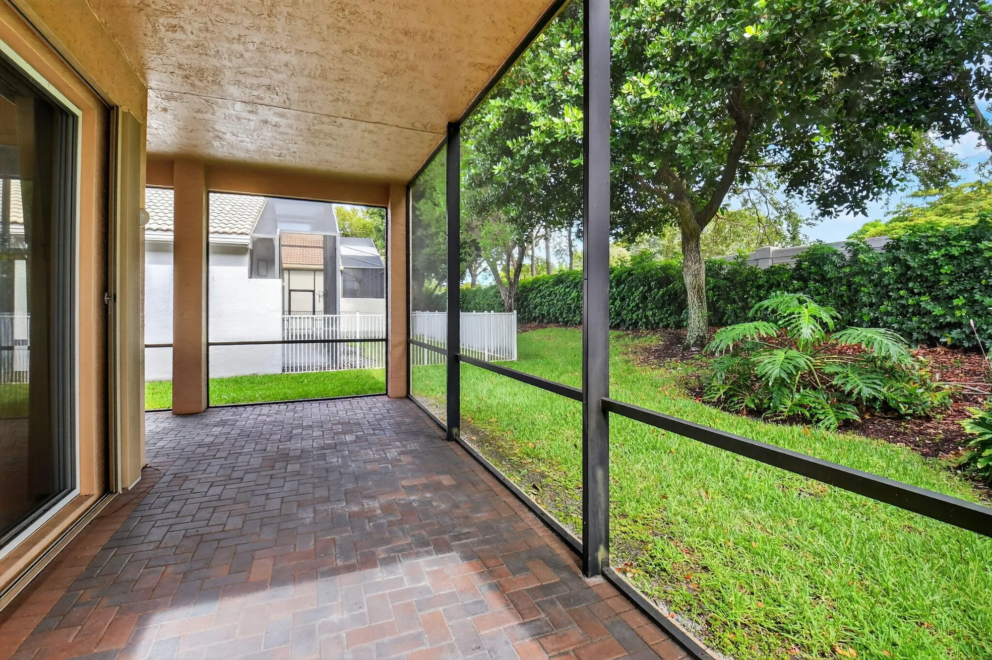 Property Slideshow image 36 of 83 | 8191 playa del sur blvd, Lake Worth, FL, 33467