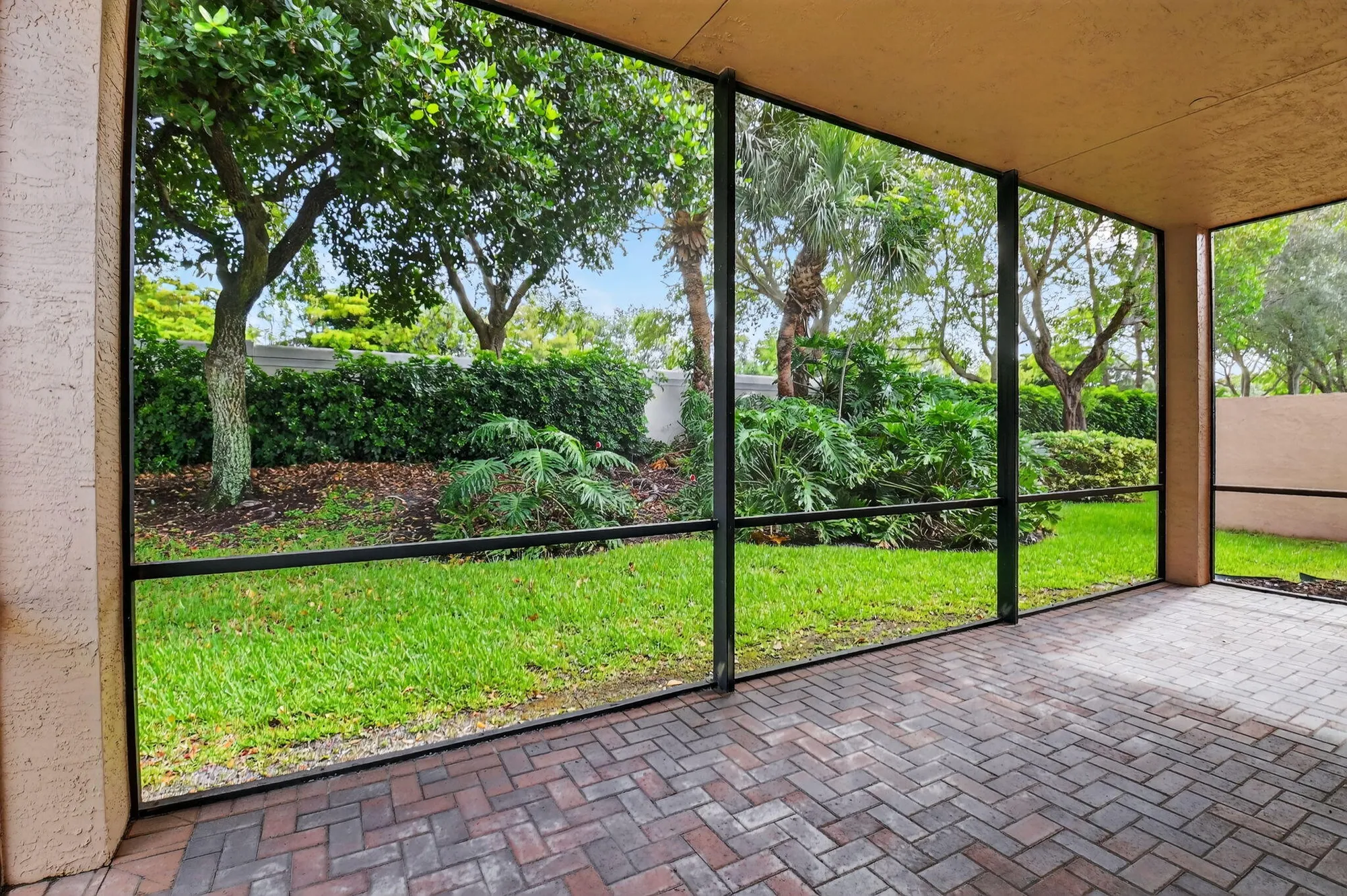 Property Slideshow image 39 of 83 | 8191 playa del sur blvd, Lake Worth, FL, 33467