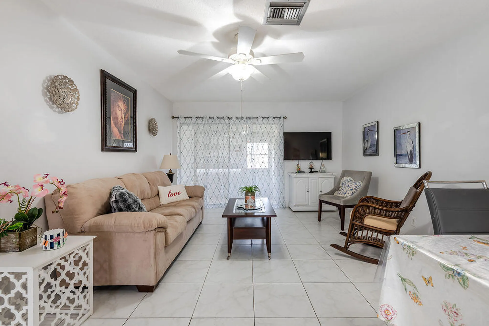 Property Slideshow image 3 of 32 | 2995 crosley dr w, West Palm Beach, FL, 33415
