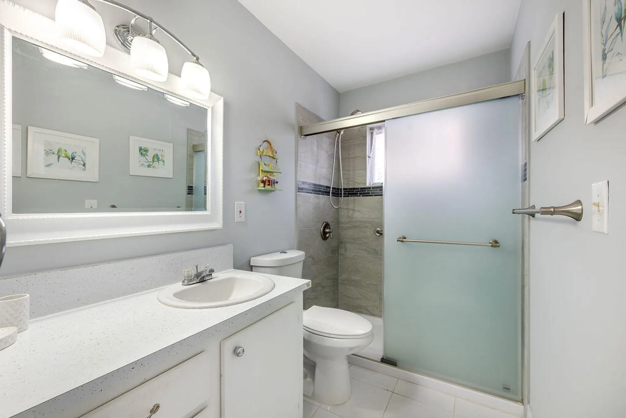 Property Slideshow image 18 of 32 | 2995 crosley dr w, West Palm Beach, FL, 33415