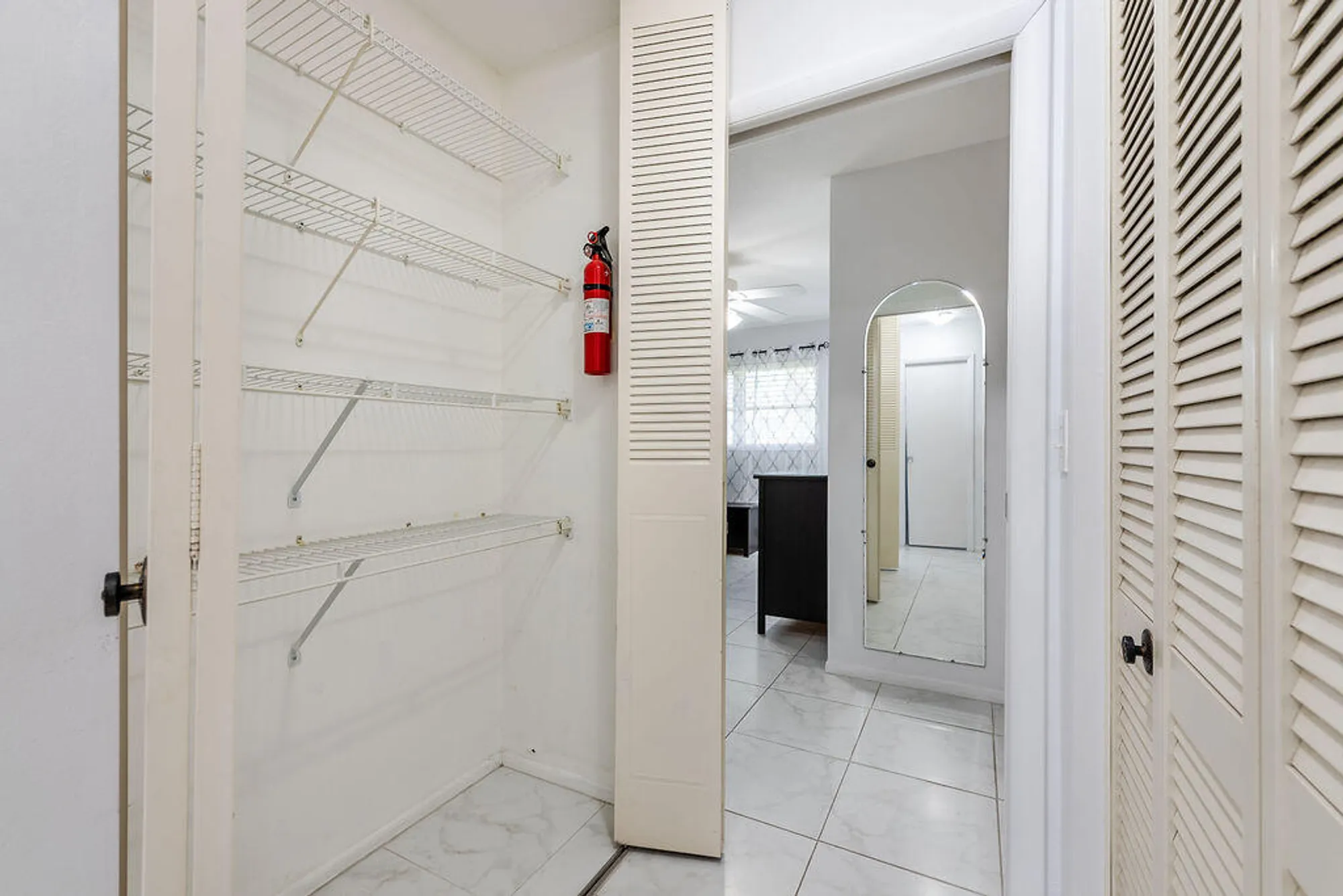 Property Slideshow image 23 of 32 | 2995 crosley dr w, West Palm Beach, FL, 33415