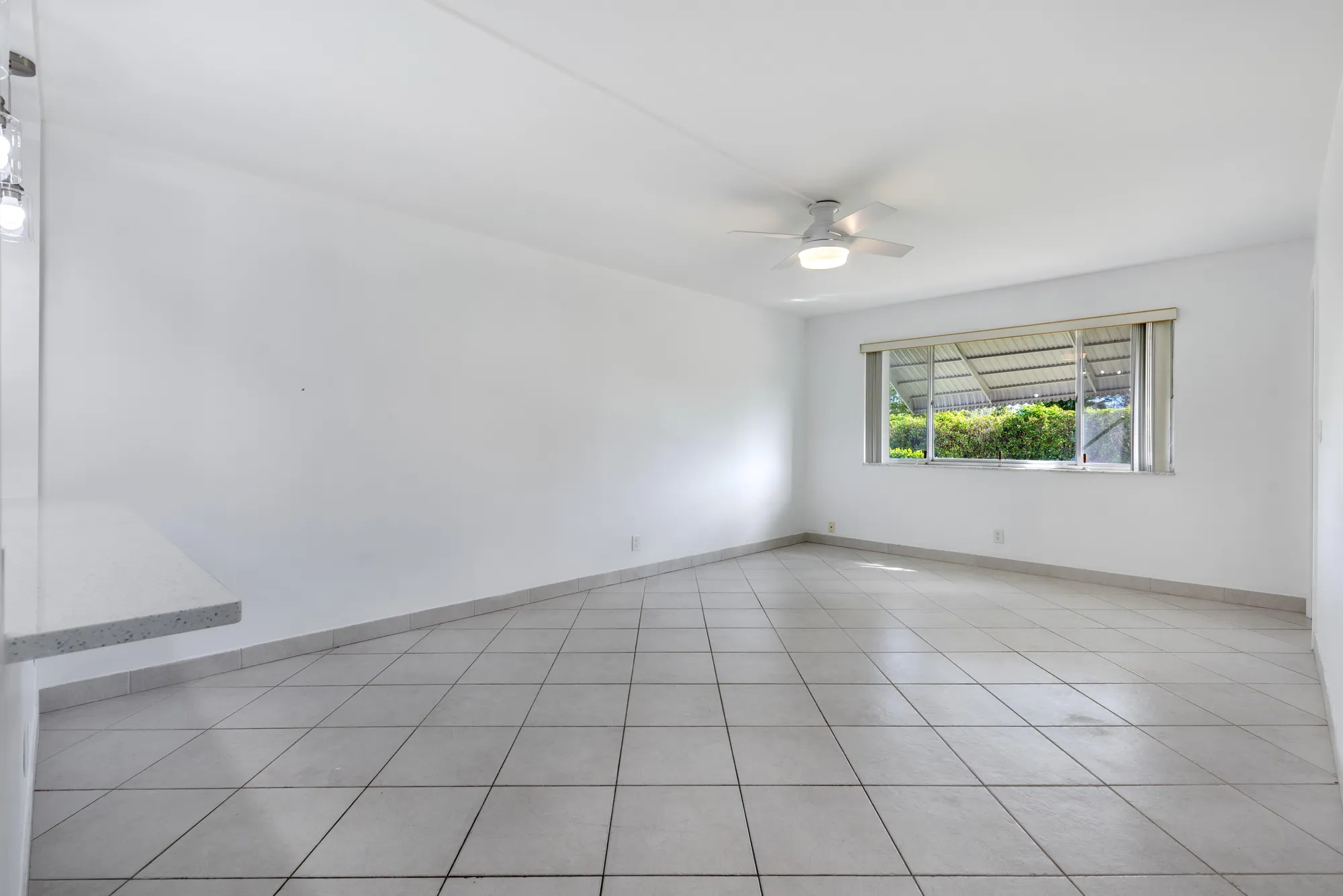 Property Slideshow image 8 of 13 | 2991 garden dr 106, Lake Worth, FL, 33461