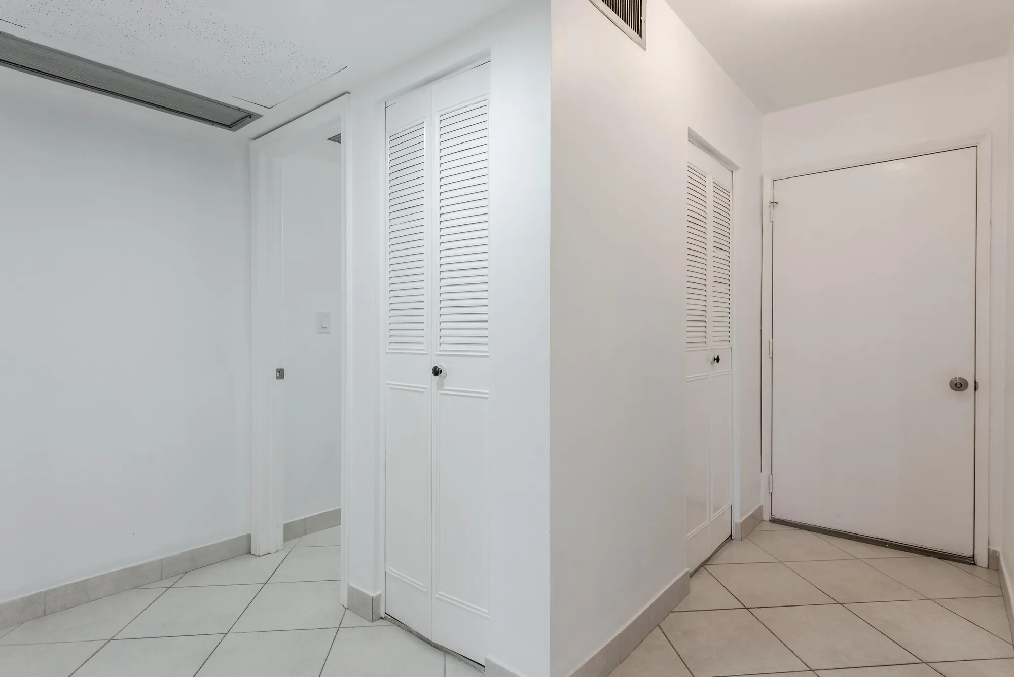 Property Slideshow image 11 of 13 | 2991 garden dr 106, Lake Worth, FL, 33461