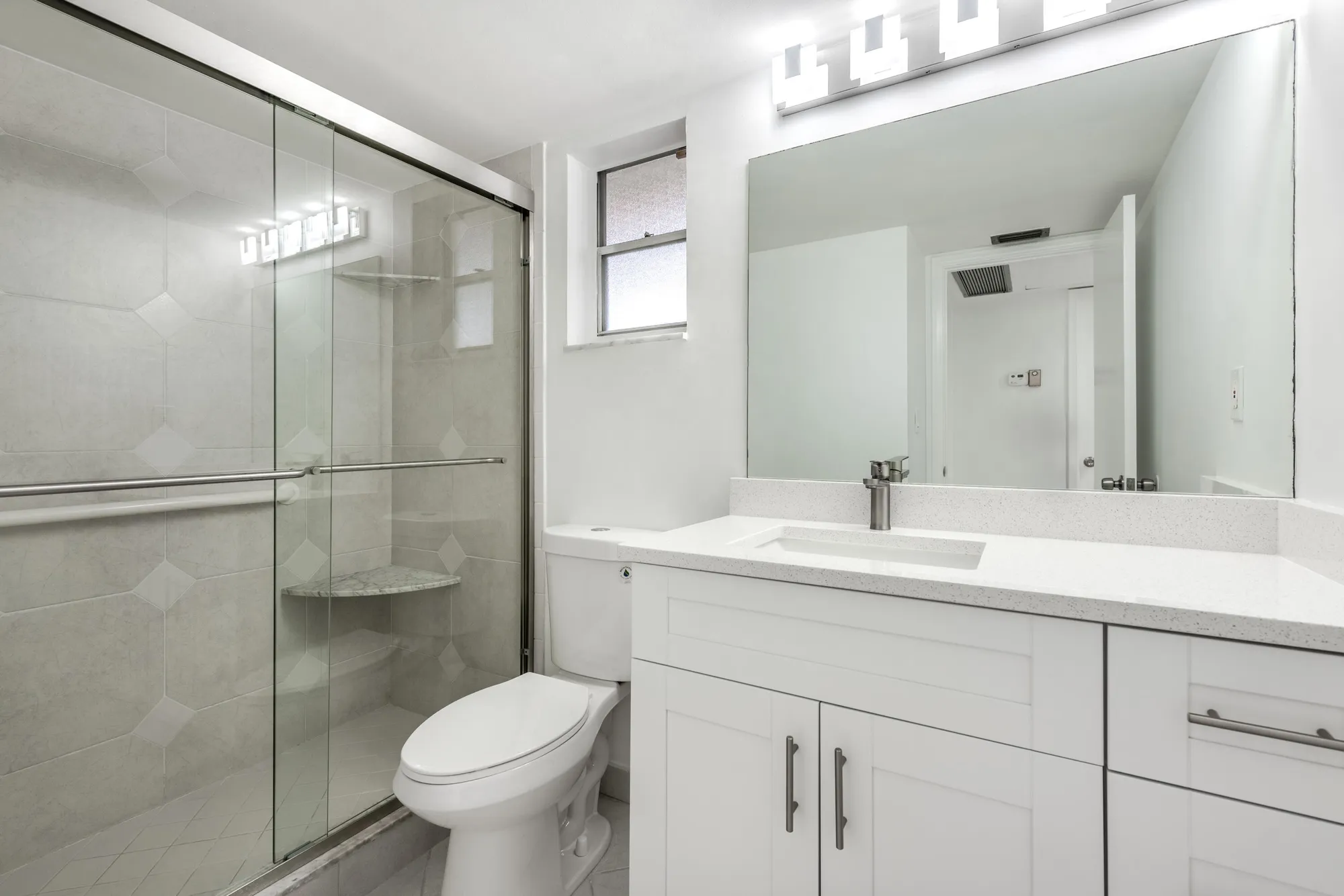 Property Slideshow image 12 of 13 | 2991 garden dr 106, Lake Worth, FL, 33461