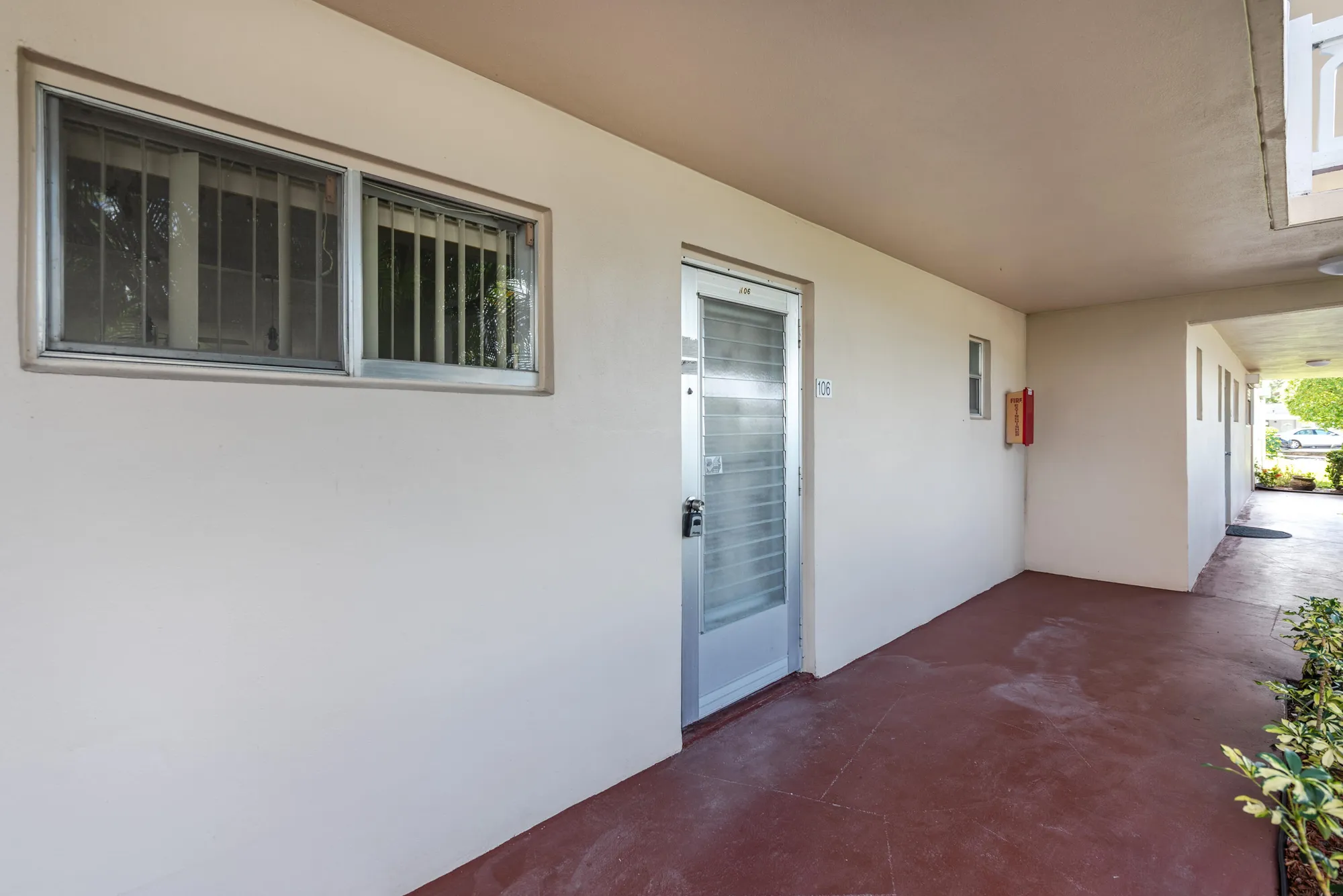 Property Slideshow image 3 of 13 | 2991 garden dr 106, Lake Worth, FL, 33461