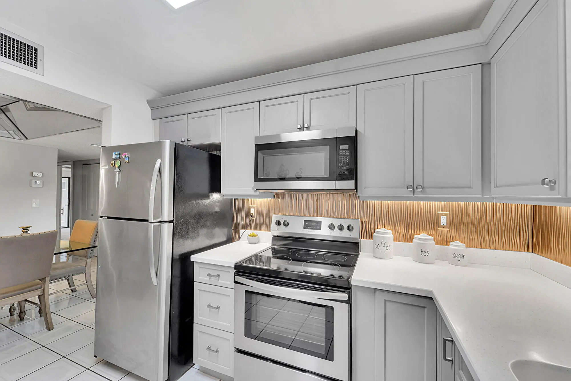 Property Slideshow image 10 of 35 | 7342 ashmont cir 203, Tamarac, FL, 33321