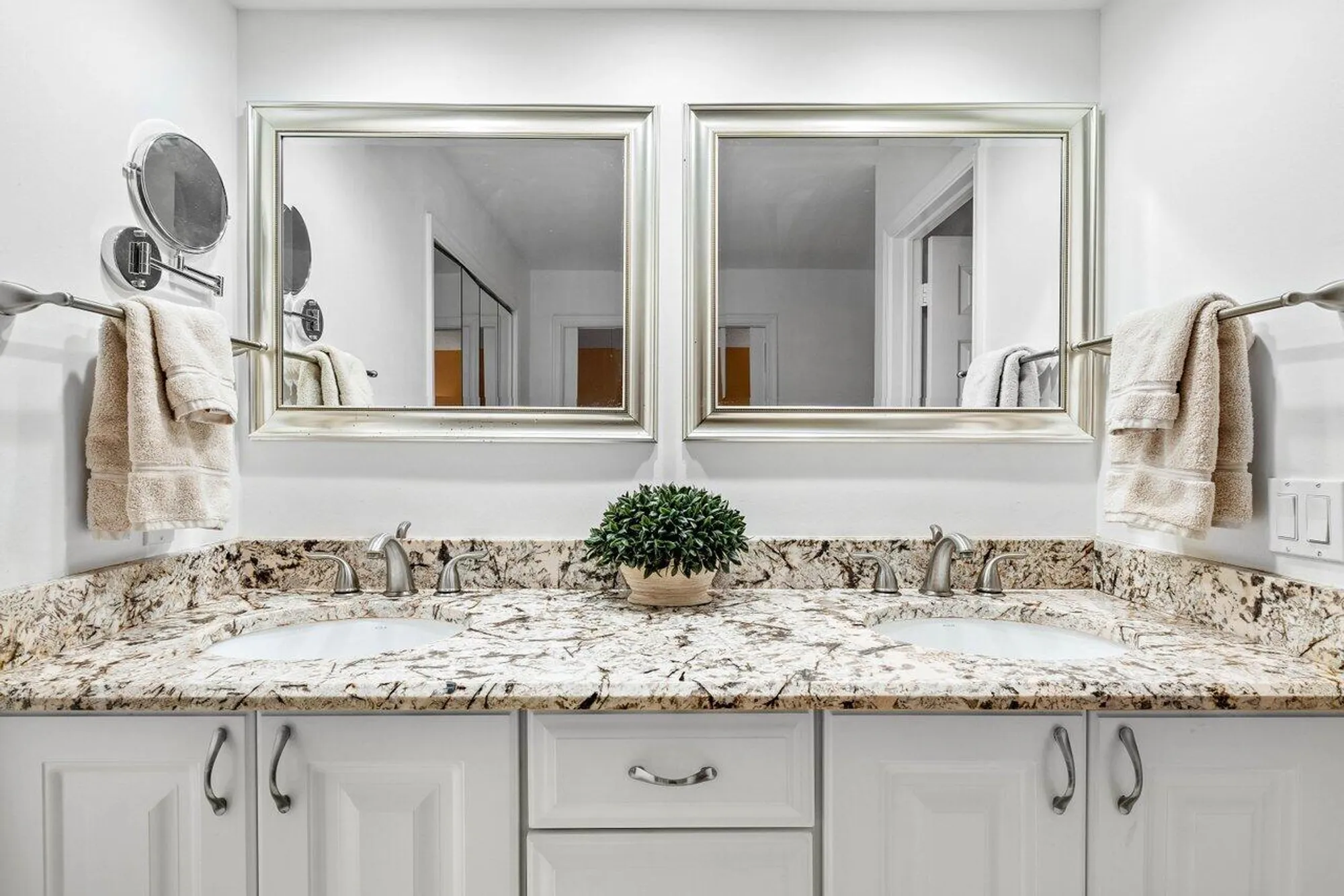 Property Slideshow image 26 of 51 | 11110 applegate cir, Boynton Beach, FL, 33437