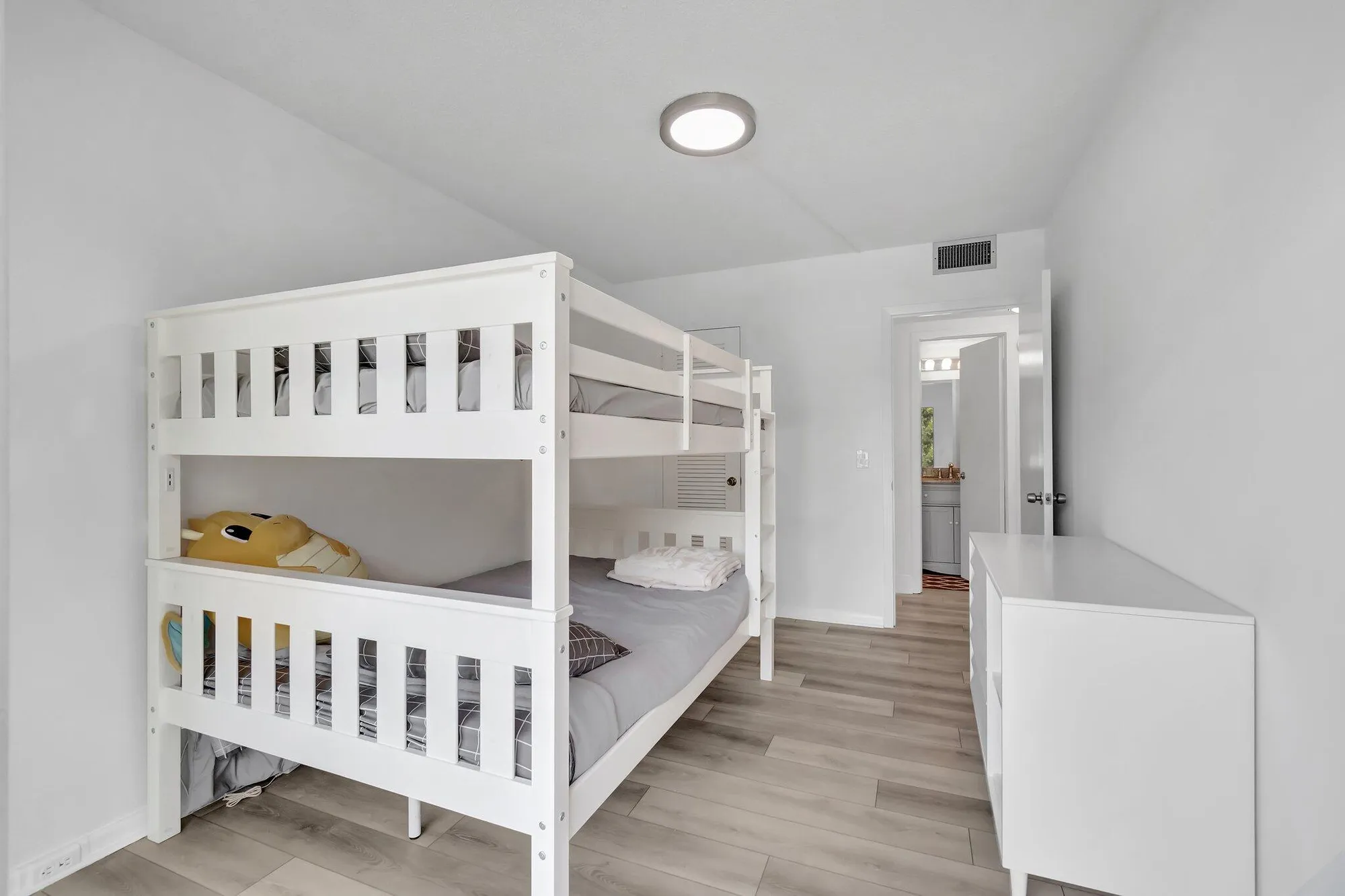 Property Slideshow image 32 of 84 | 239 brighton f, Boca Raton, FL, 33434