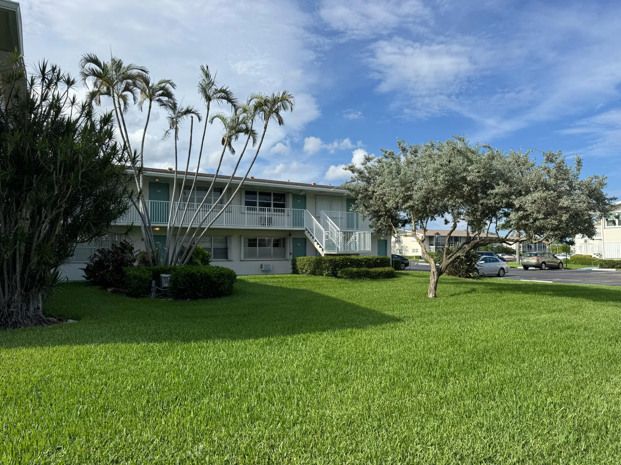 Property Slideshow image 1 of 38 | 880 horizons 211, Boynton Beach, FL, 33435