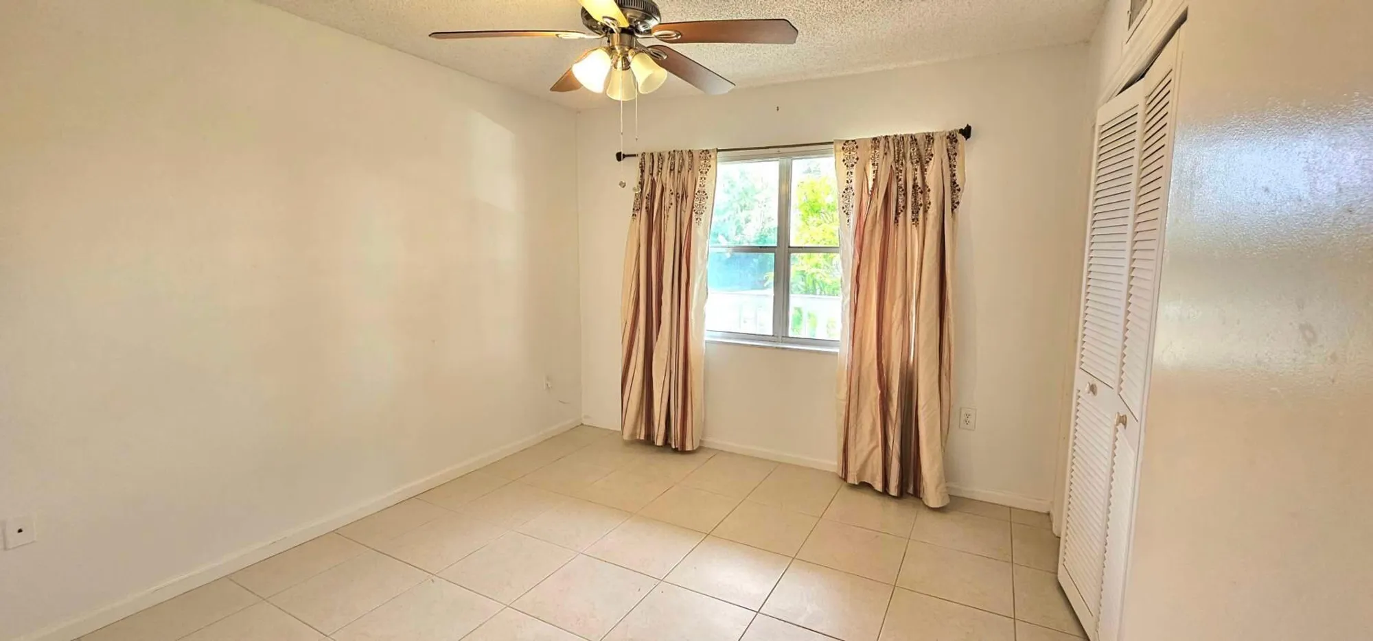 Property Slideshow image 22 of 37 | 9818 marina blvd apt 1226, Boca Raton, FL, 33428