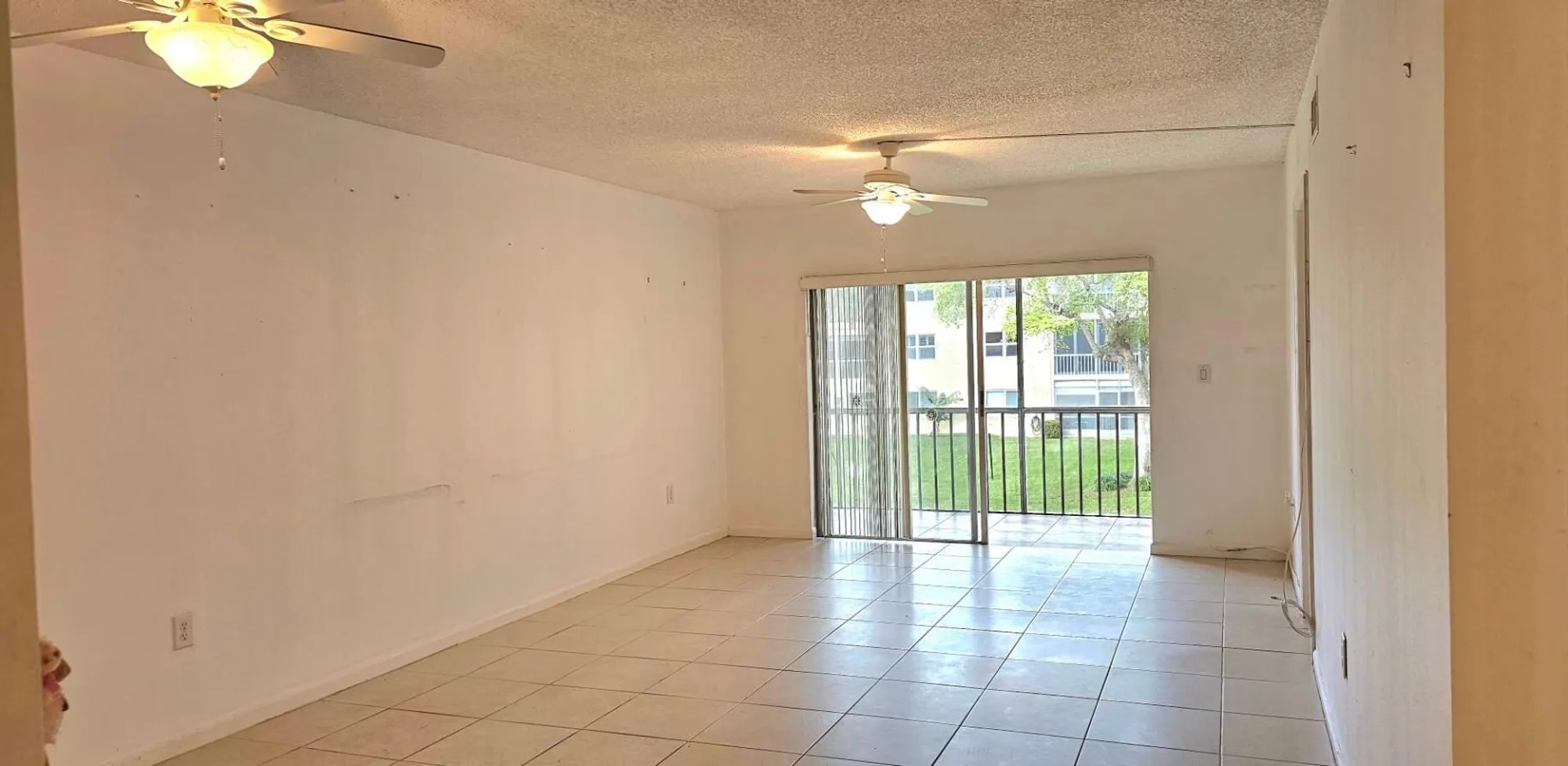 Property Slideshow image 29 of 37 | 9818 marina blvd apt 1226, Boca Raton, FL, 33428