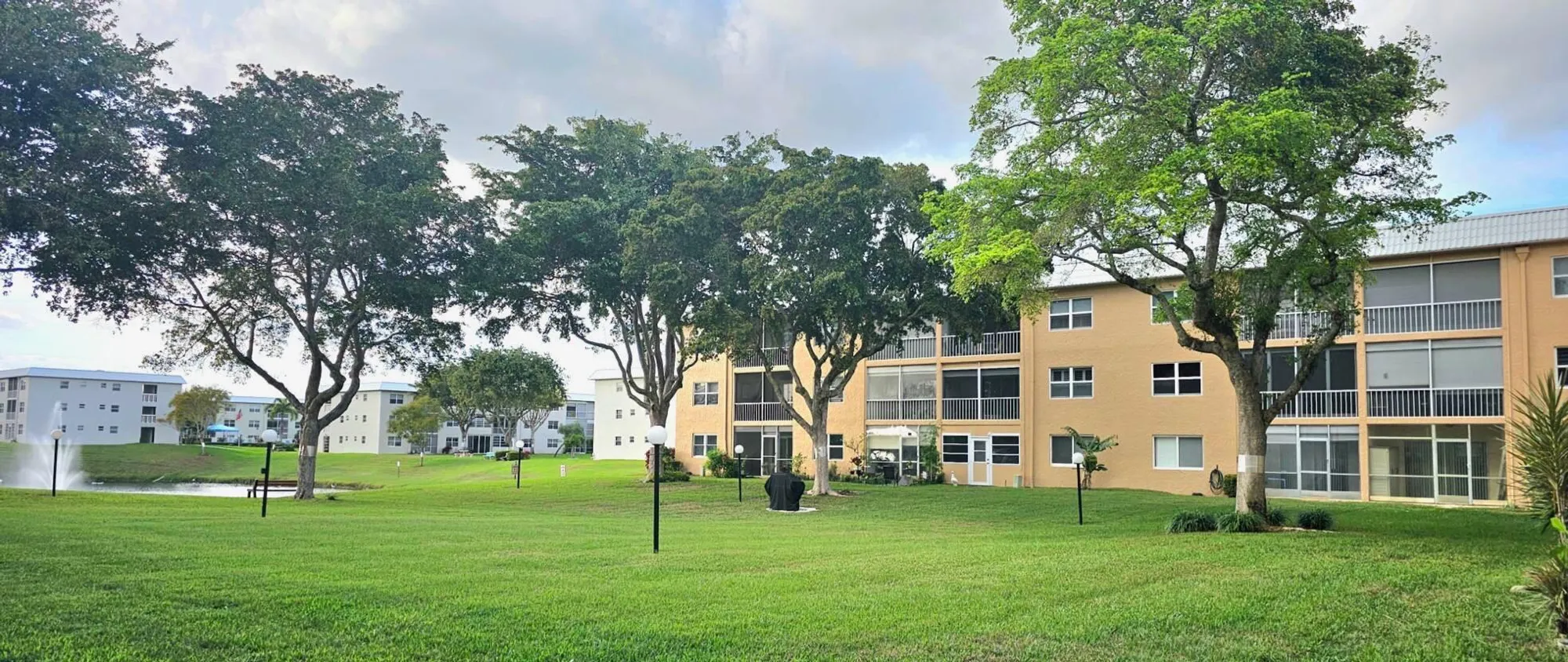 Property Slideshow image 34 of 37 | 9818 marina blvd apt 1226, Boca Raton, FL, 33428