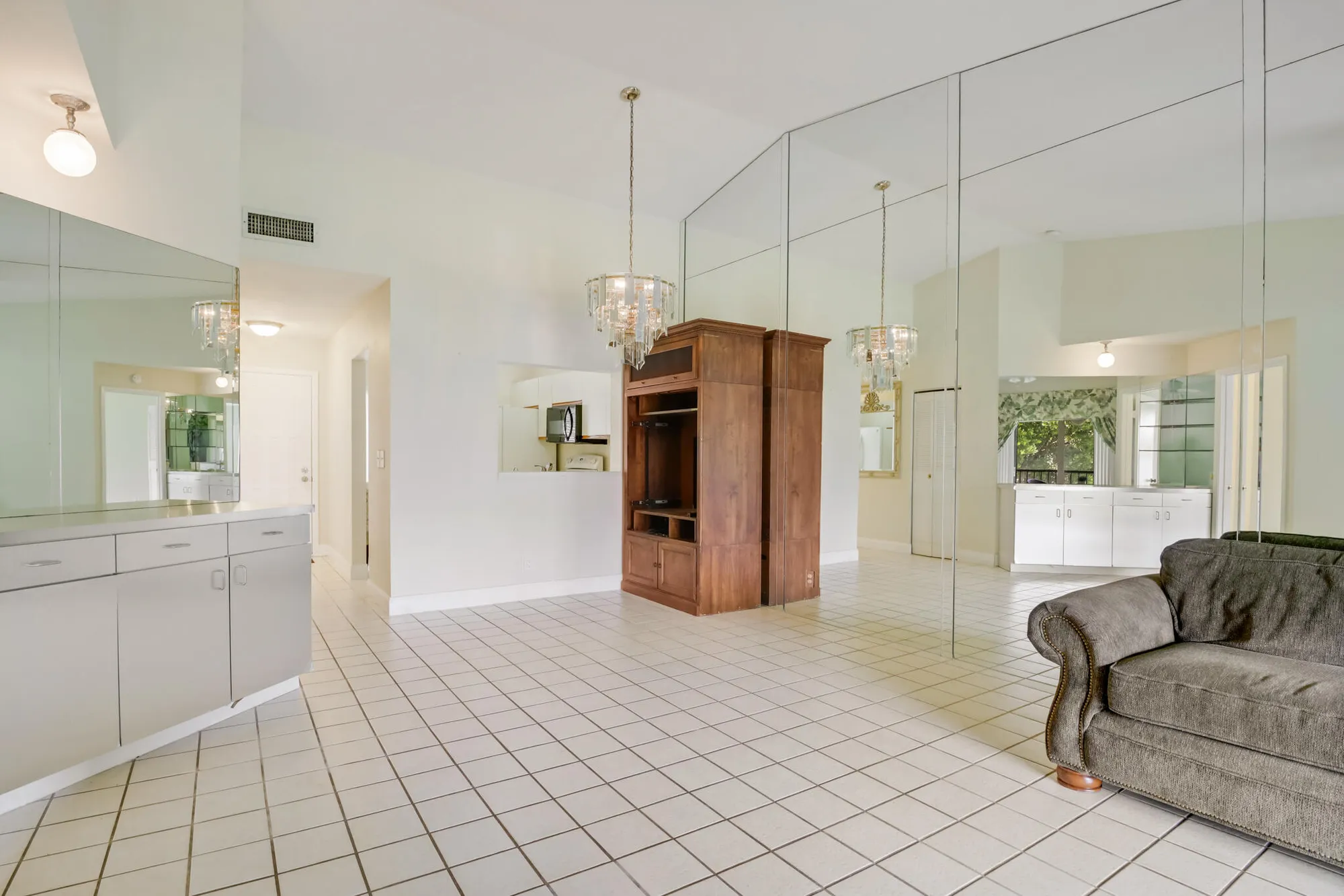 Property Slideshow image 4 of 23 | 3340 lucerne park dr, Greenacres, FL, 33467