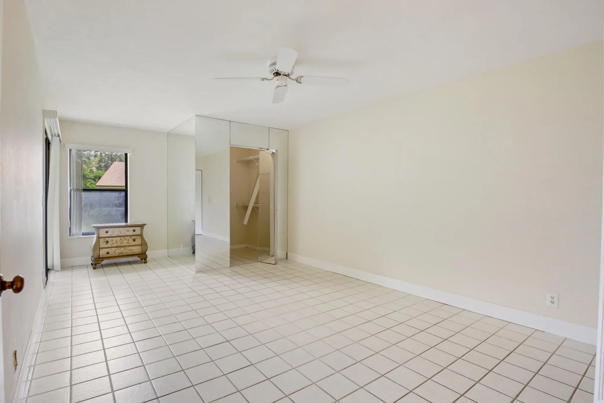 Property Slideshow image 11 of 23 | 3340 lucerne park dr, Greenacres, FL, 33467