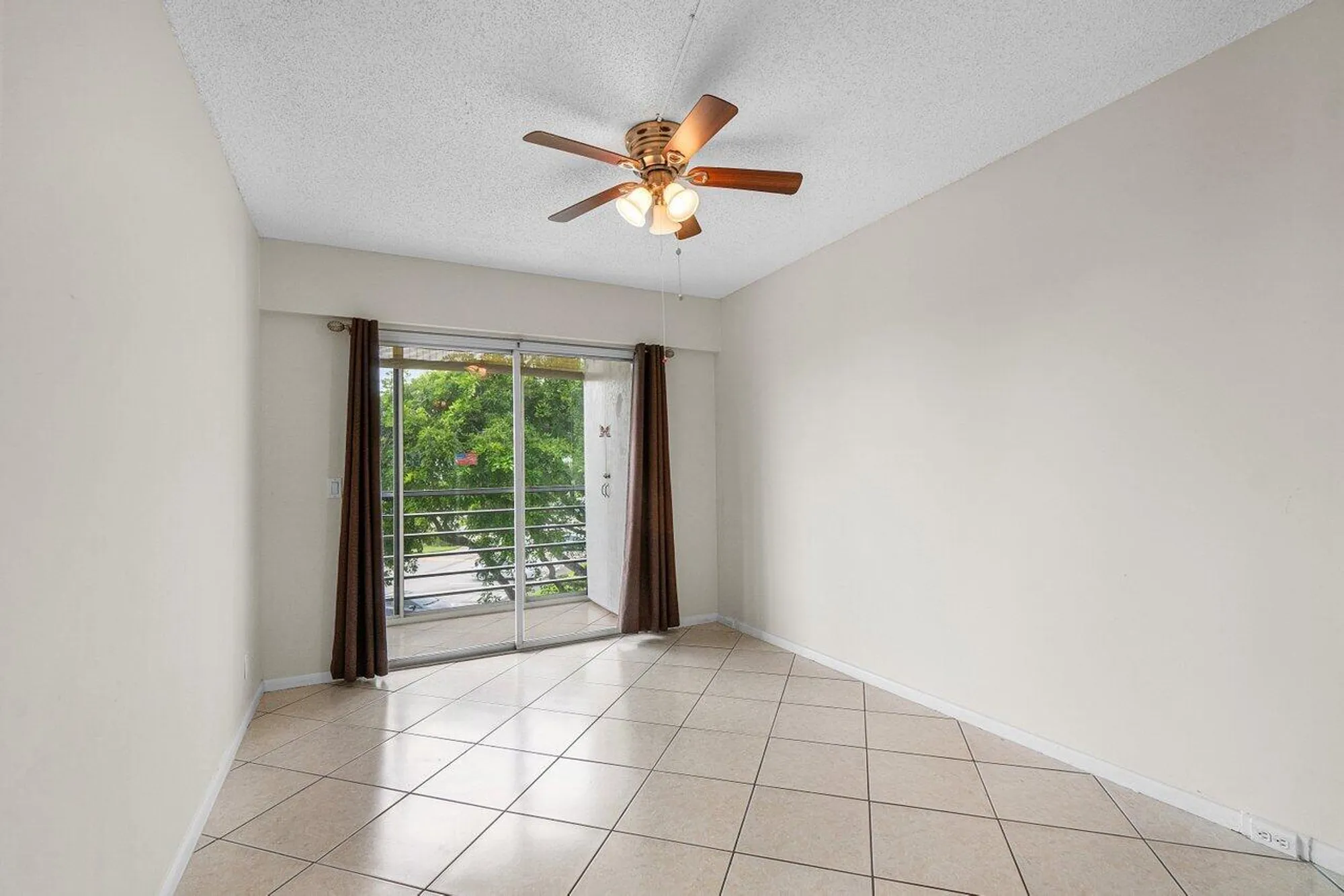 Property Slideshow image 15 of 19 | 281 fanshaw g, Boca Raton, FL, 33434