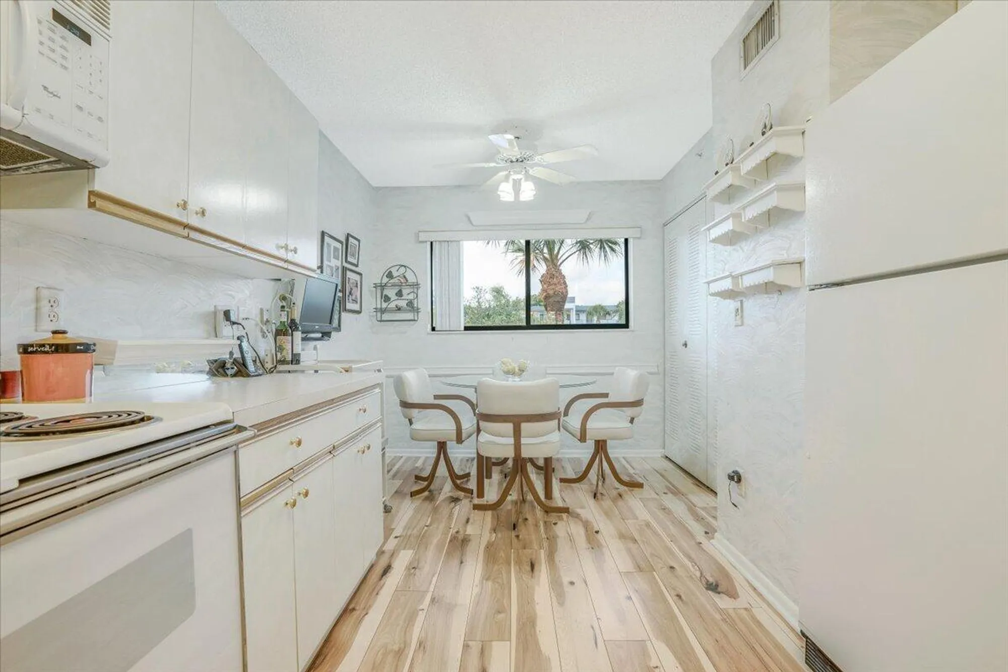 Property Slideshow image 5 of 33 | 15355 lakes of delray blvd 206, Delray Beach, FL, 33484