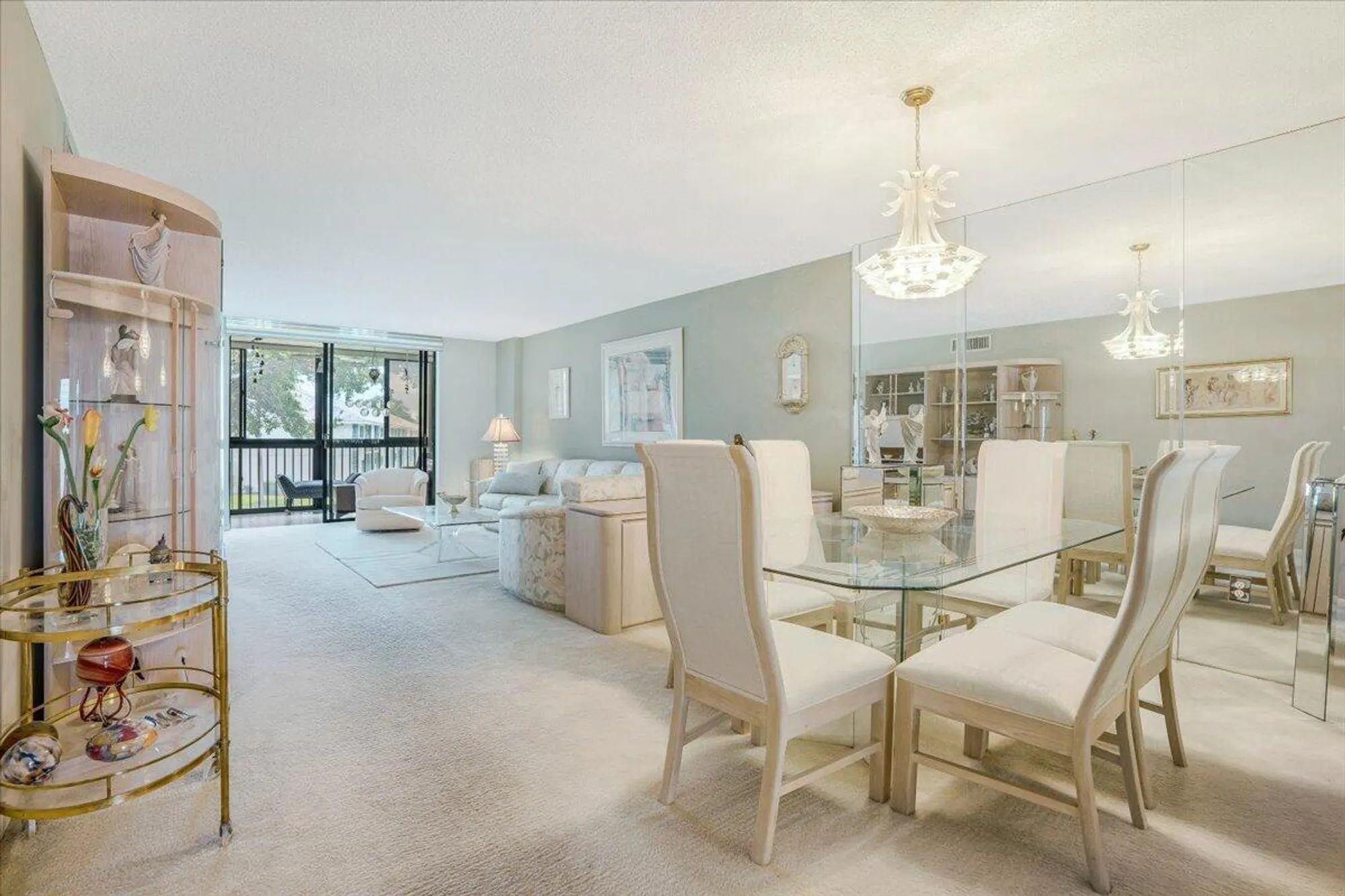 Property Slideshow image 9 of 33 | 15355 lakes of delray blvd 206, Delray Beach, FL, 33484