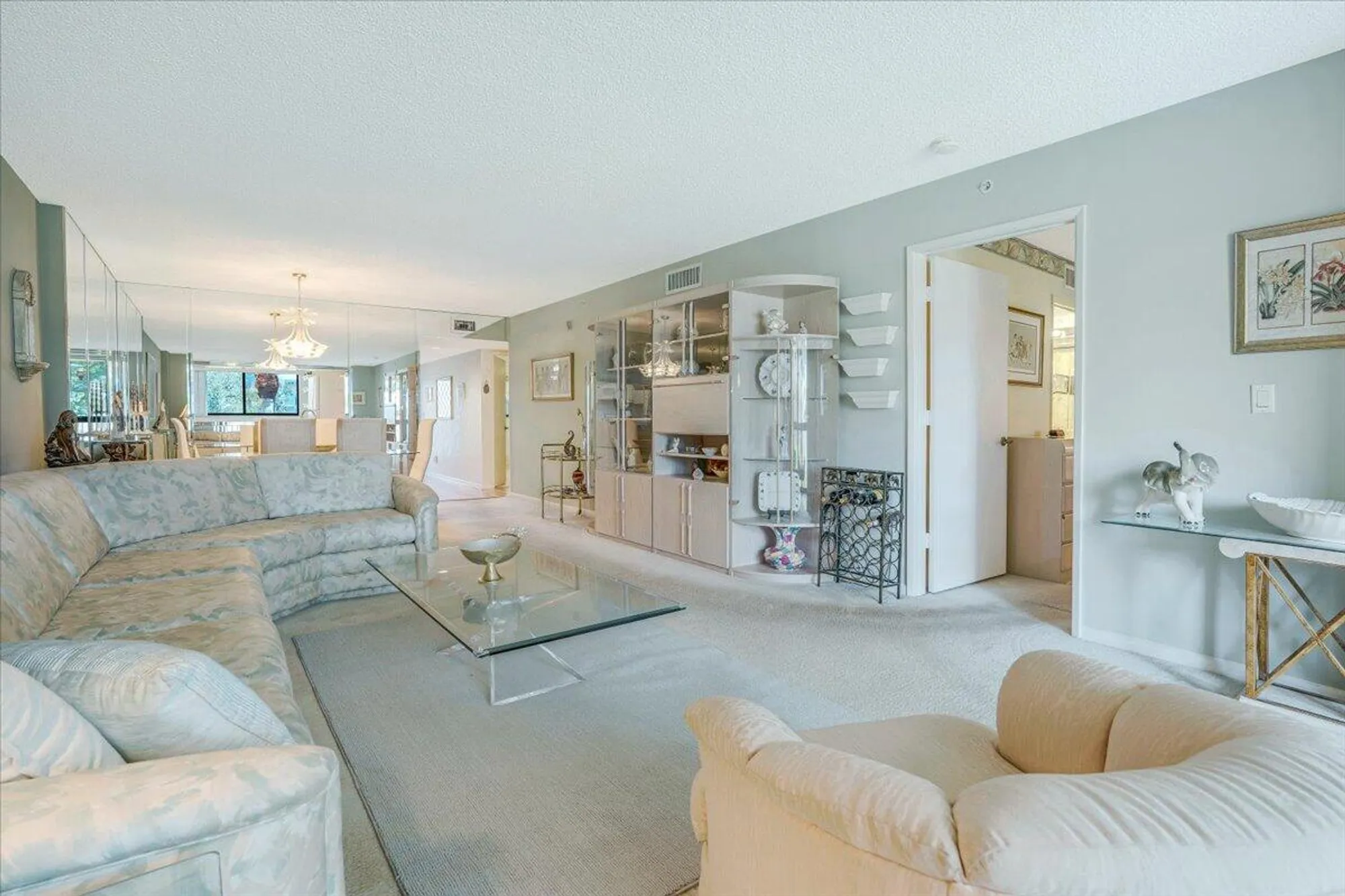 Property Slideshow image 16 of 33 | 15355 lakes of delray blvd 206, Delray Beach, FL, 33484