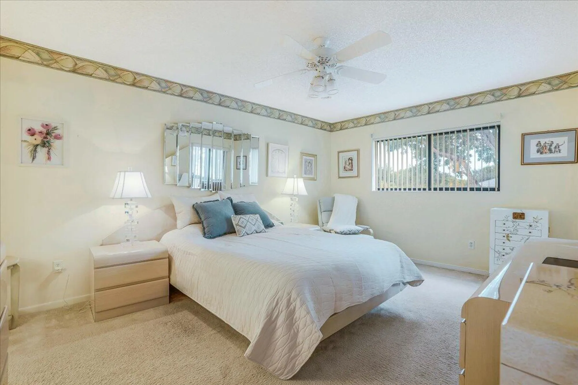Property Slideshow image 18 of 33 | 15355 lakes of delray blvd 206, Delray Beach, FL, 33484