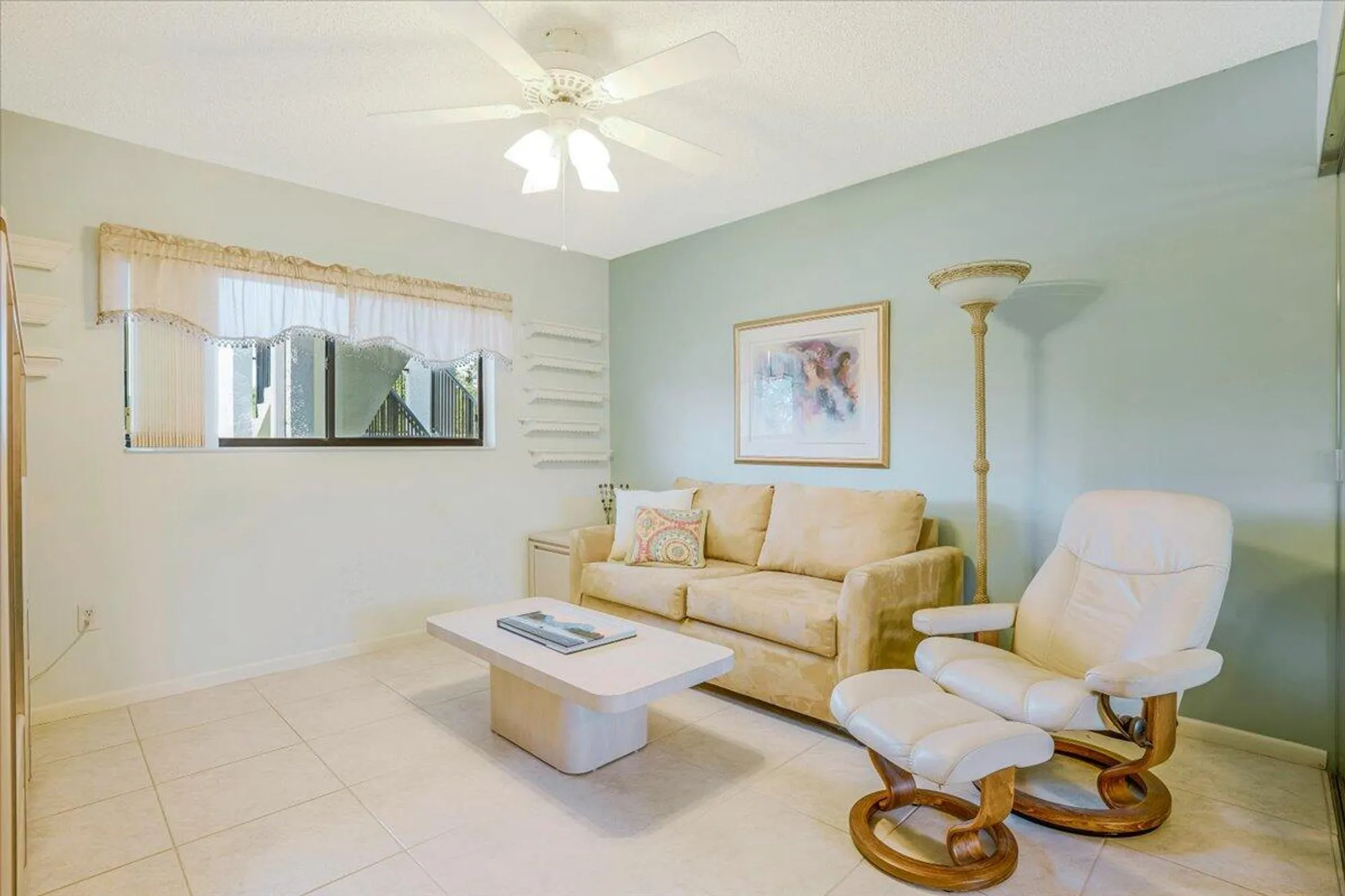 Property Slideshow image 7 of 33 | 15355 lakes of delray blvd 206, Delray Beach, FL, 33484