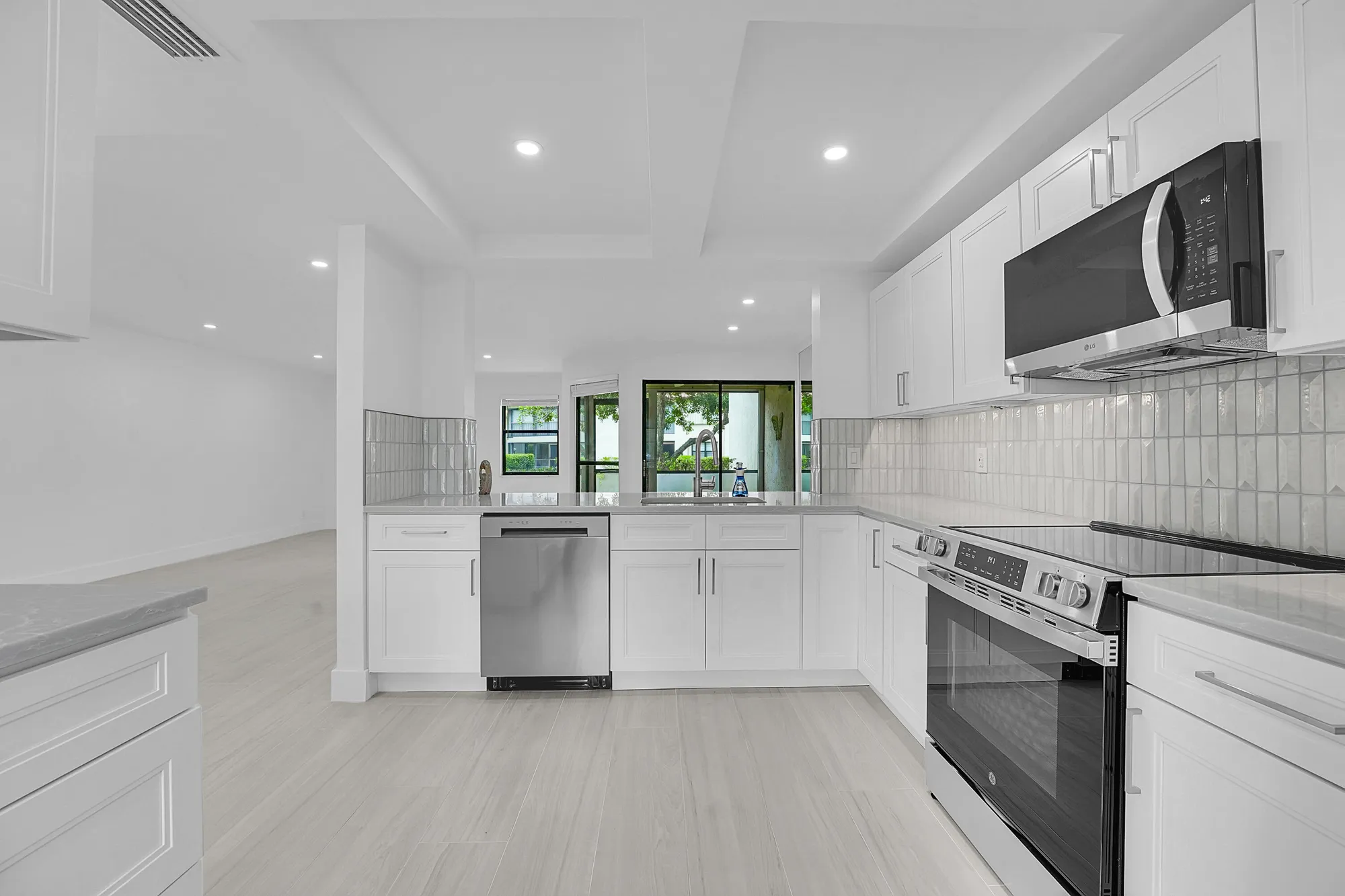 Property Slideshow image 9 of 24 | 3373 lucerne park dr, Greenacres, FL, 33467