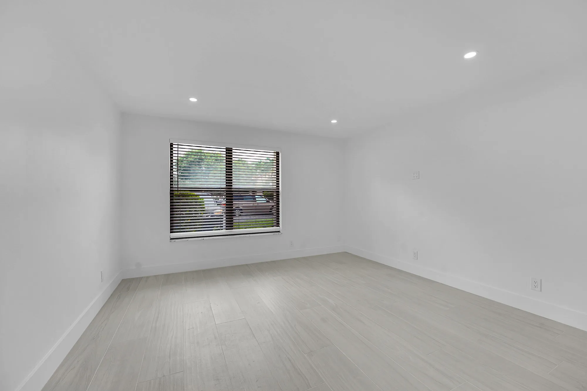 Property Slideshow image 12 of 24 | 3373 lucerne park dr, Greenacres, FL, 33467