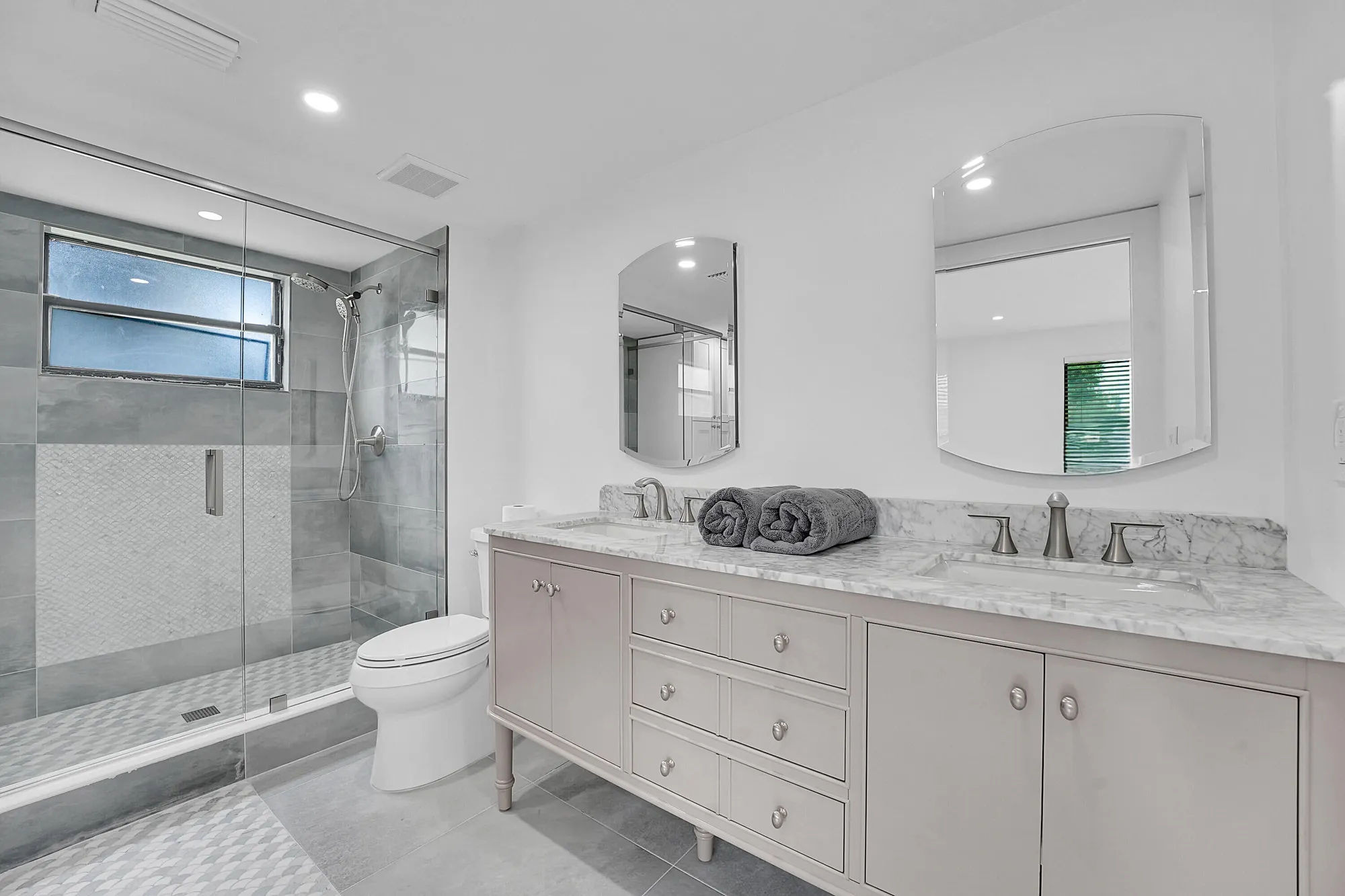 Property Slideshow image 15 of 24 | 3373 lucerne park dr, Greenacres, FL, 33467