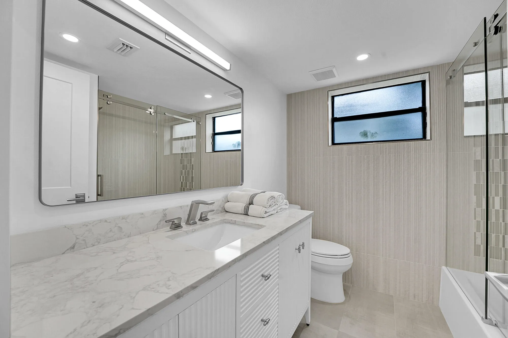 Property Slideshow image 19 of 24 | 3373 lucerne park dr, Greenacres, FL, 33467