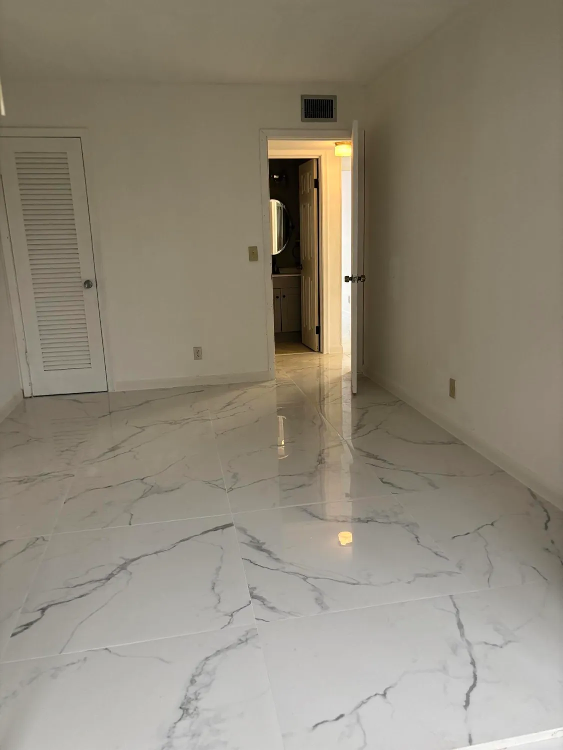 Property Slideshow image 5 of 14 | 204 salisbury i # 204, West Palm Beach, FL, 33417